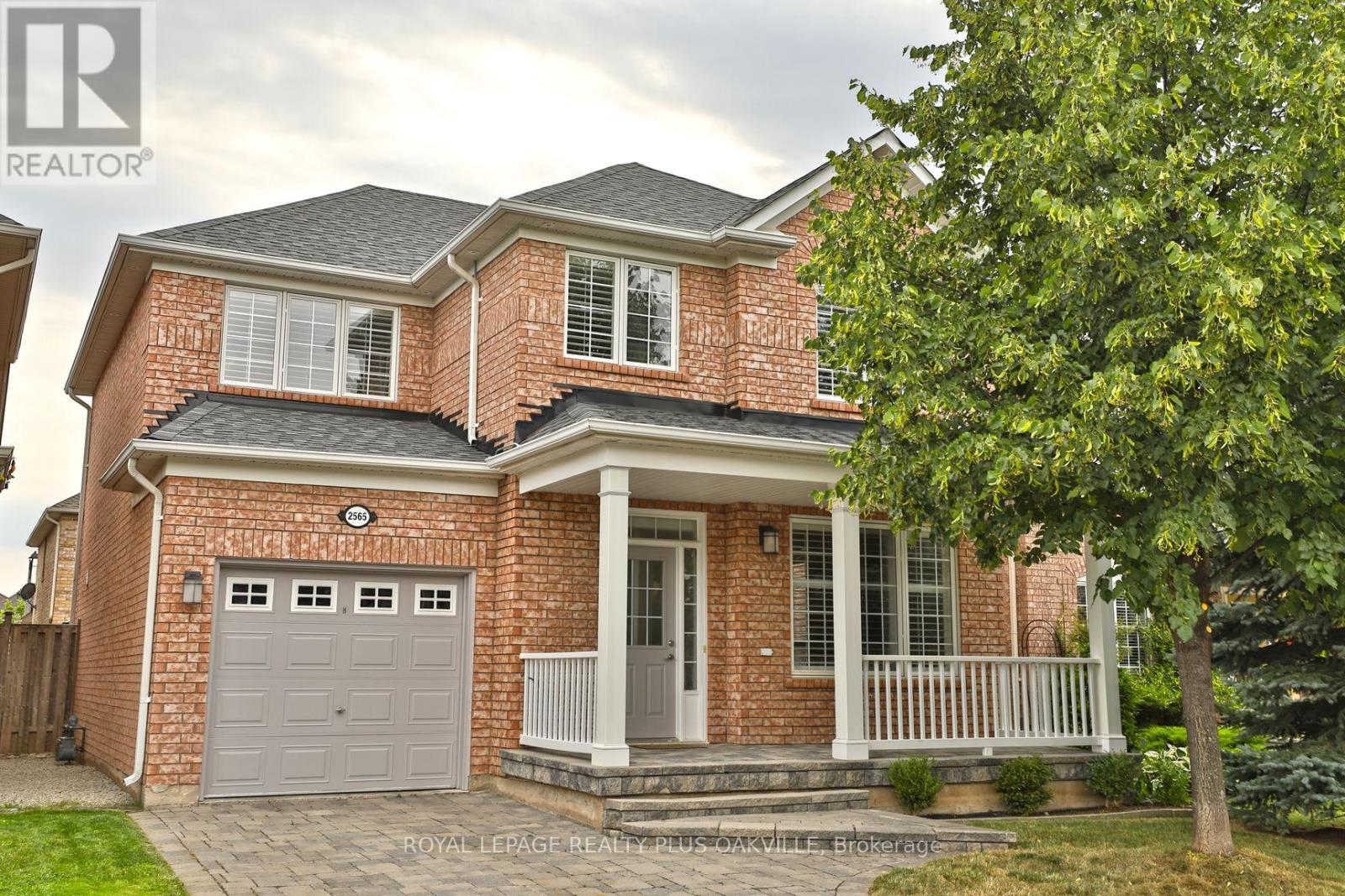 2565 FALKLAND CRESCENT, Oakville, Ontario