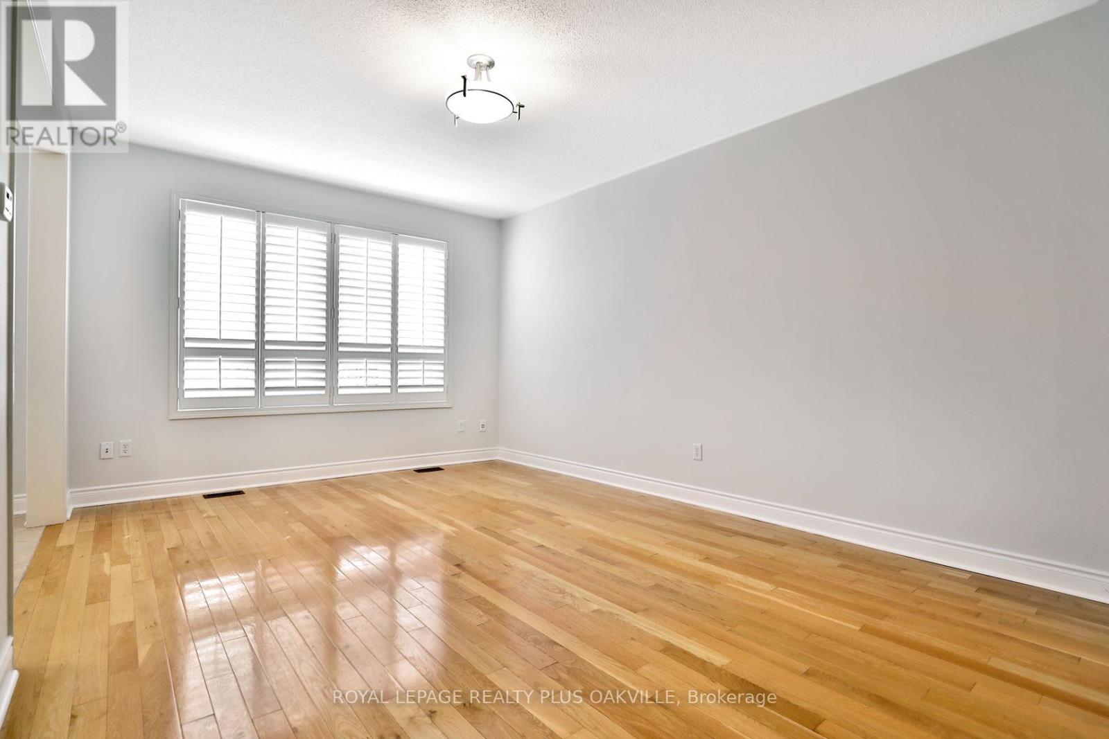 2565 Falkland Crescent, Oakville, Ontario  L6M 4X9 - Photo 10 - W12593018