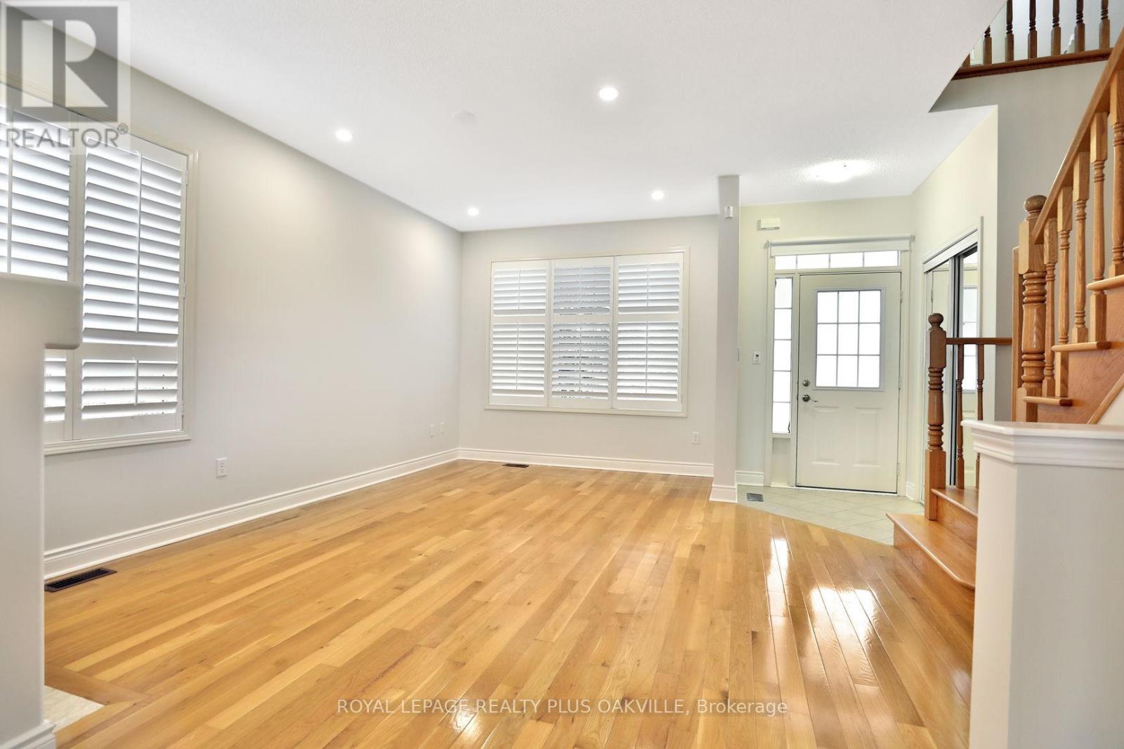 2565 Falkland Crescent, Oakville, Ontario  L6M 4X9 - Photo 5 - W12593018