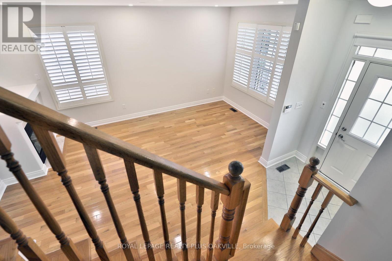 2565 Falkland Crescent, Oakville, Ontario  L6M 4X9 - Photo 6 - W12593018