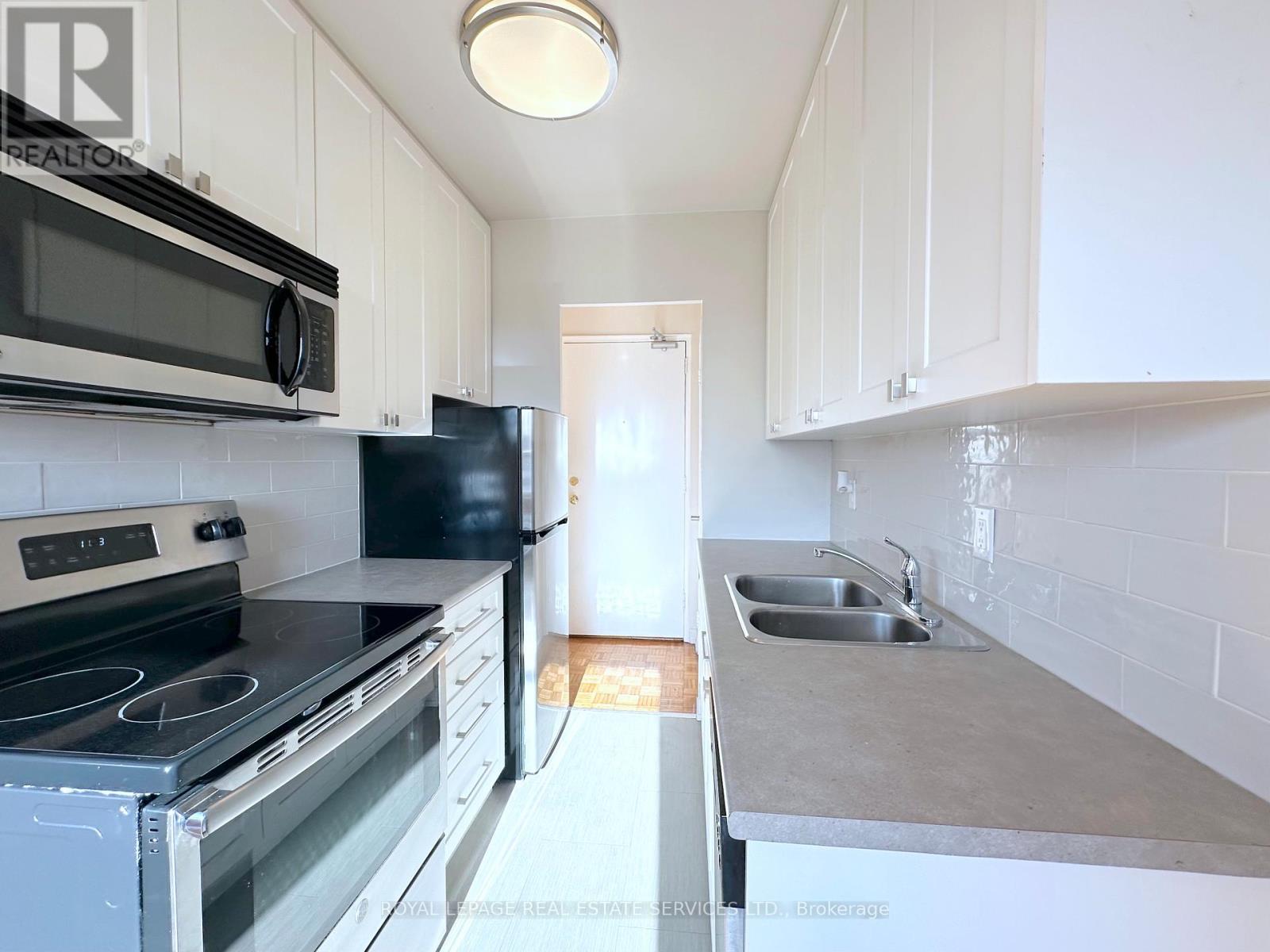 407 - 437 Glen Park Avenue, Toronto, Ontario  M6B 2E8 - Photo 10 - W12593028