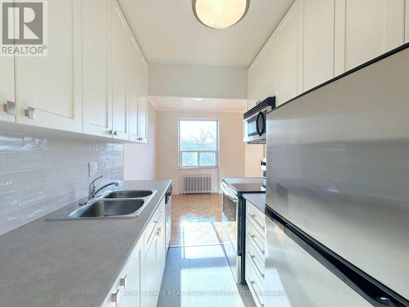 407 - 437 Glen Park Avenue, Toronto, Ontario  M6B 2E8 - Photo 9 - W12593028