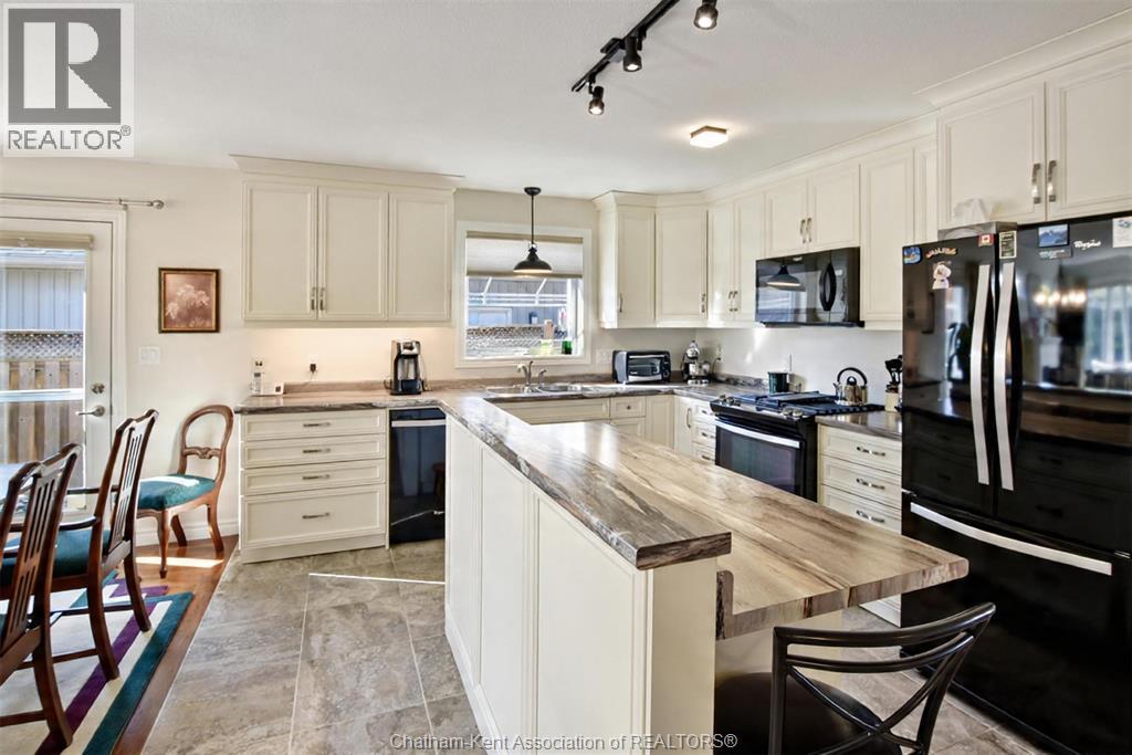 34 Lanz Boulevard, Blenheim, Ontario N0P 1A0 - Photo 11 - 25030930