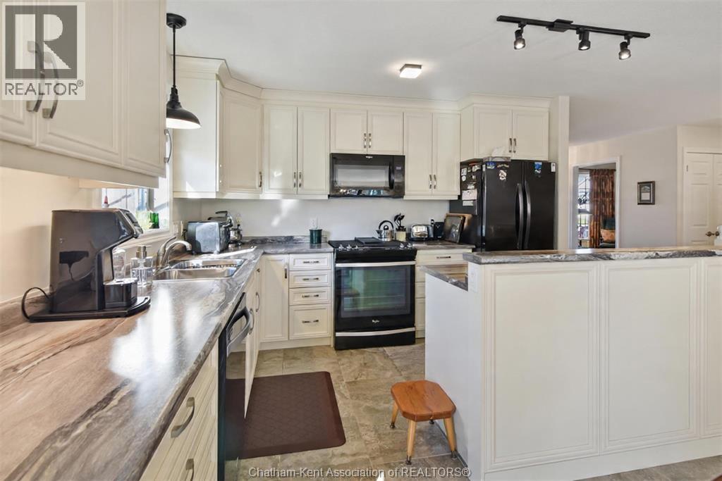 34 Lanz Boulevard, Blenheim, Ontario N0P 1A0 - Photo 12 - 25030930