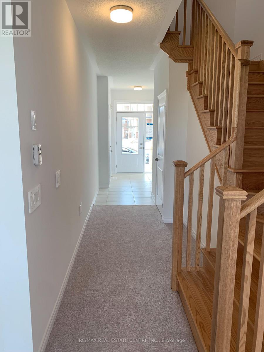 88 Edminston Drive, Centre Wellington, Ontario N1M 0J1 - Photo 2 - X12592968