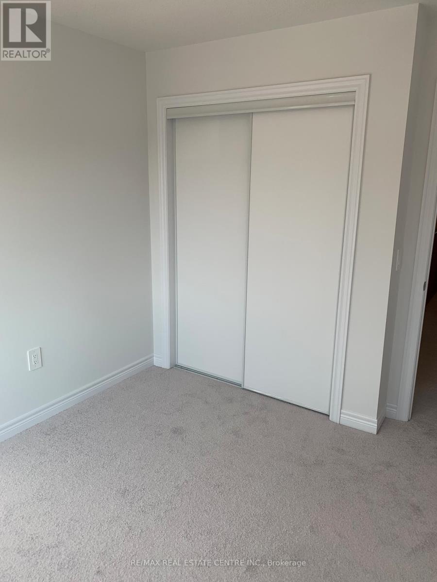 88 Edminston Drive, Centre Wellington, Ontario N1M 0J1 - Photo 20 - X12592968