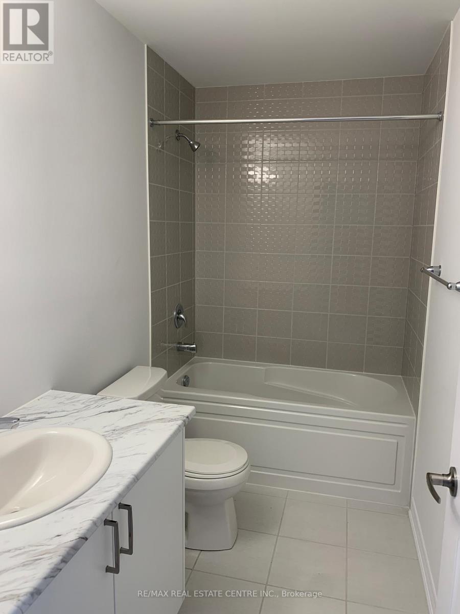 88 Edminston Drive, Centre Wellington, Ontario N1M 0J1 - Photo 21 - X12592968