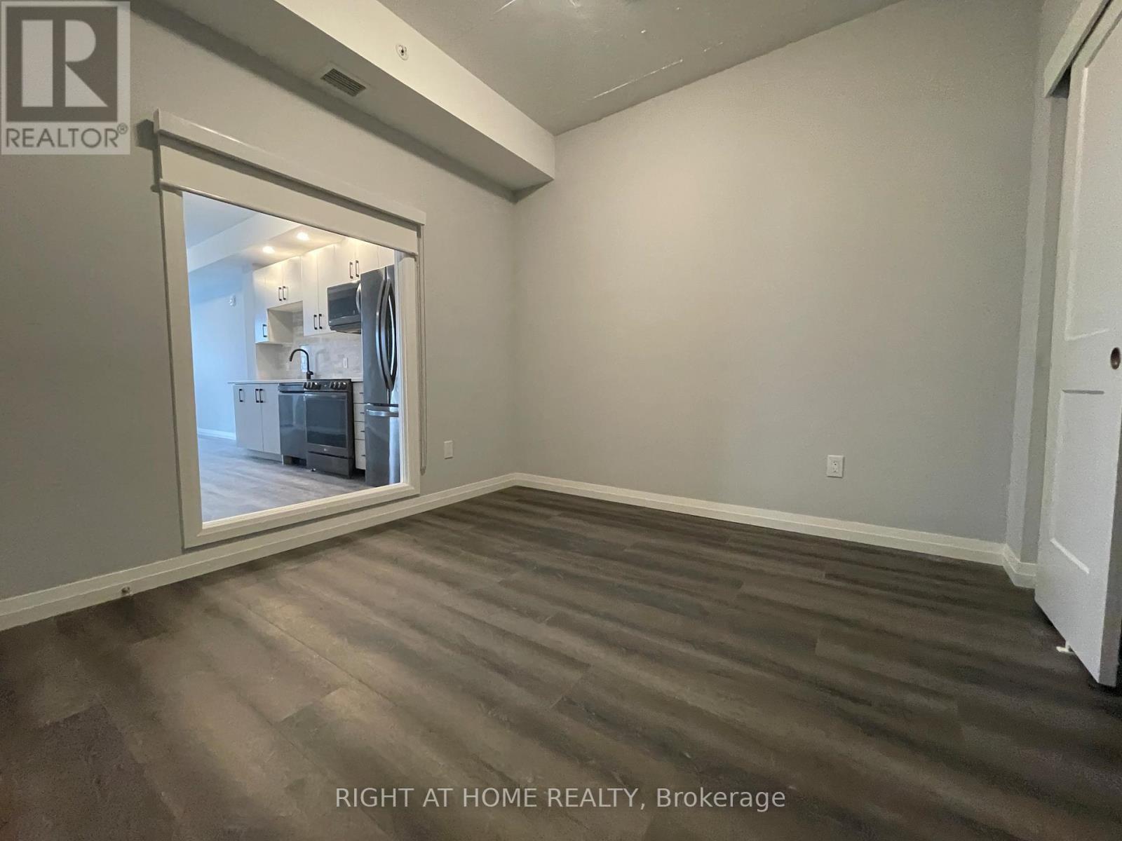 312 - 108 Garment Street, Kitchener, Ontario N2G 2B3 - Photo 11 - X12592980