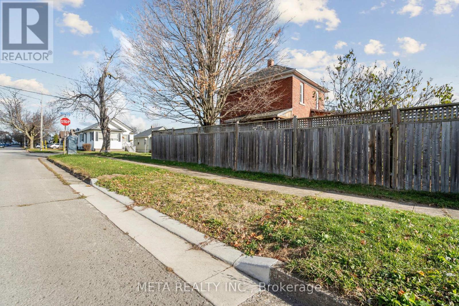 29 Ann Street, Thorold, Ontario  L2V 2J4 - Photo 22 - X12593012