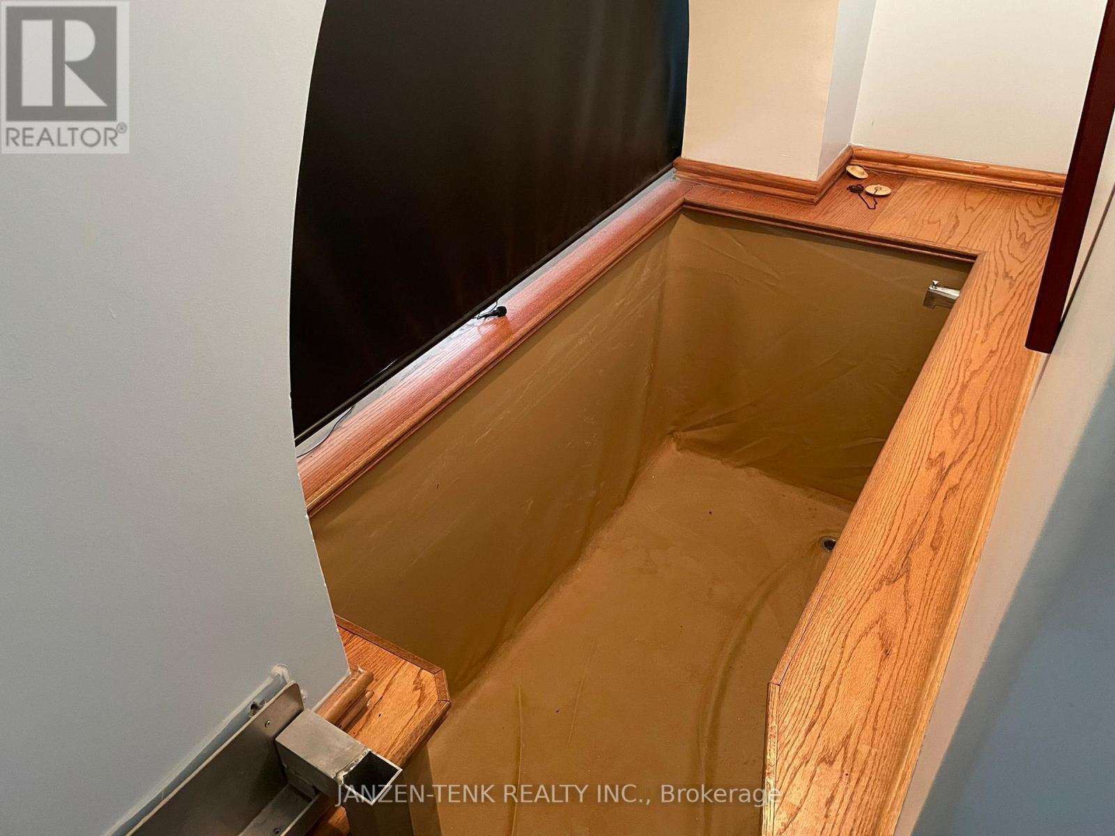 5 Elgin Street, Norwich, Ontario N0J 1P0 - Photo 14 - X12593036