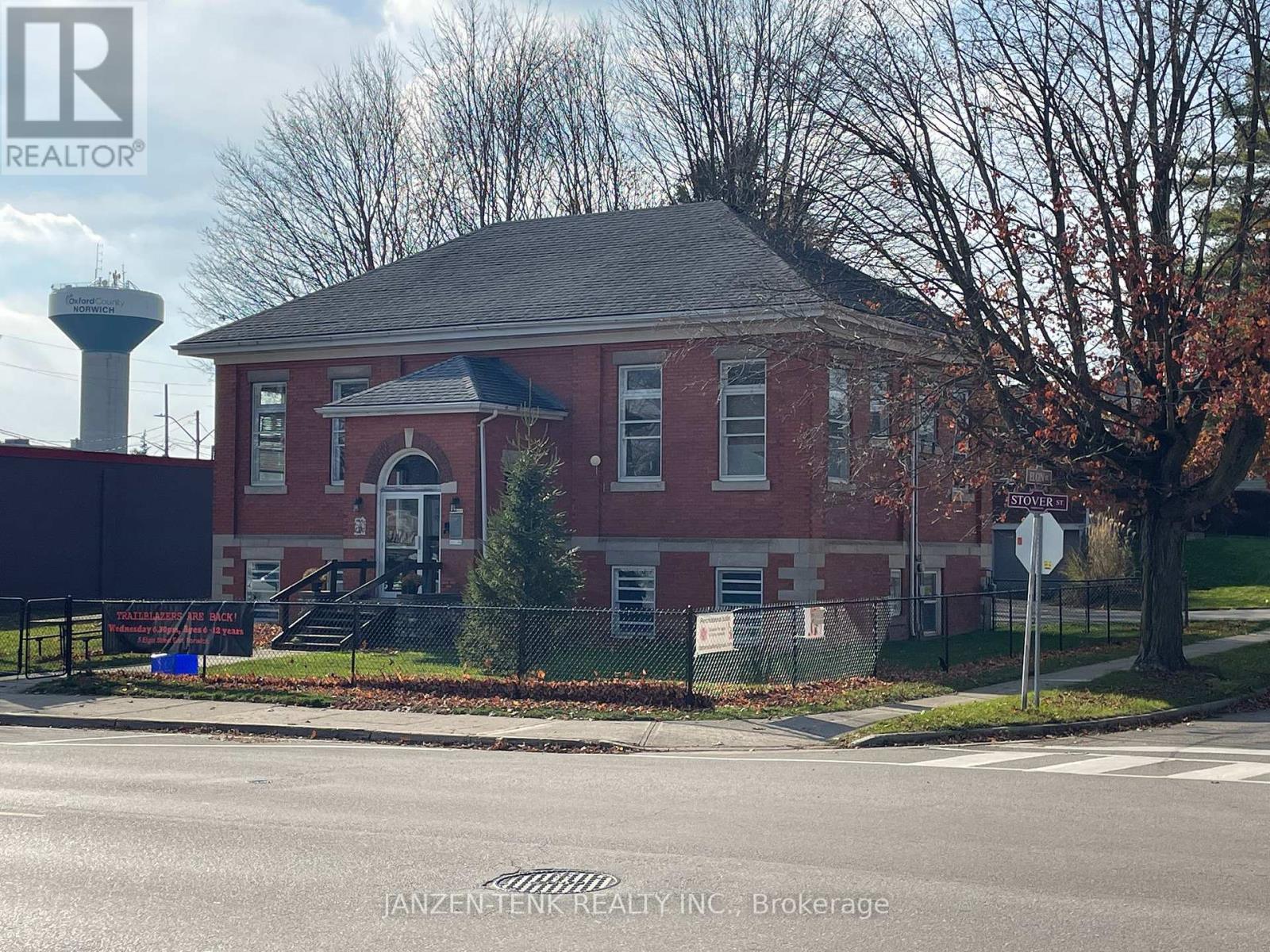 21 Stover Street, Norwich, Ontario N0J 1P0 - Photo 2 - X12593040