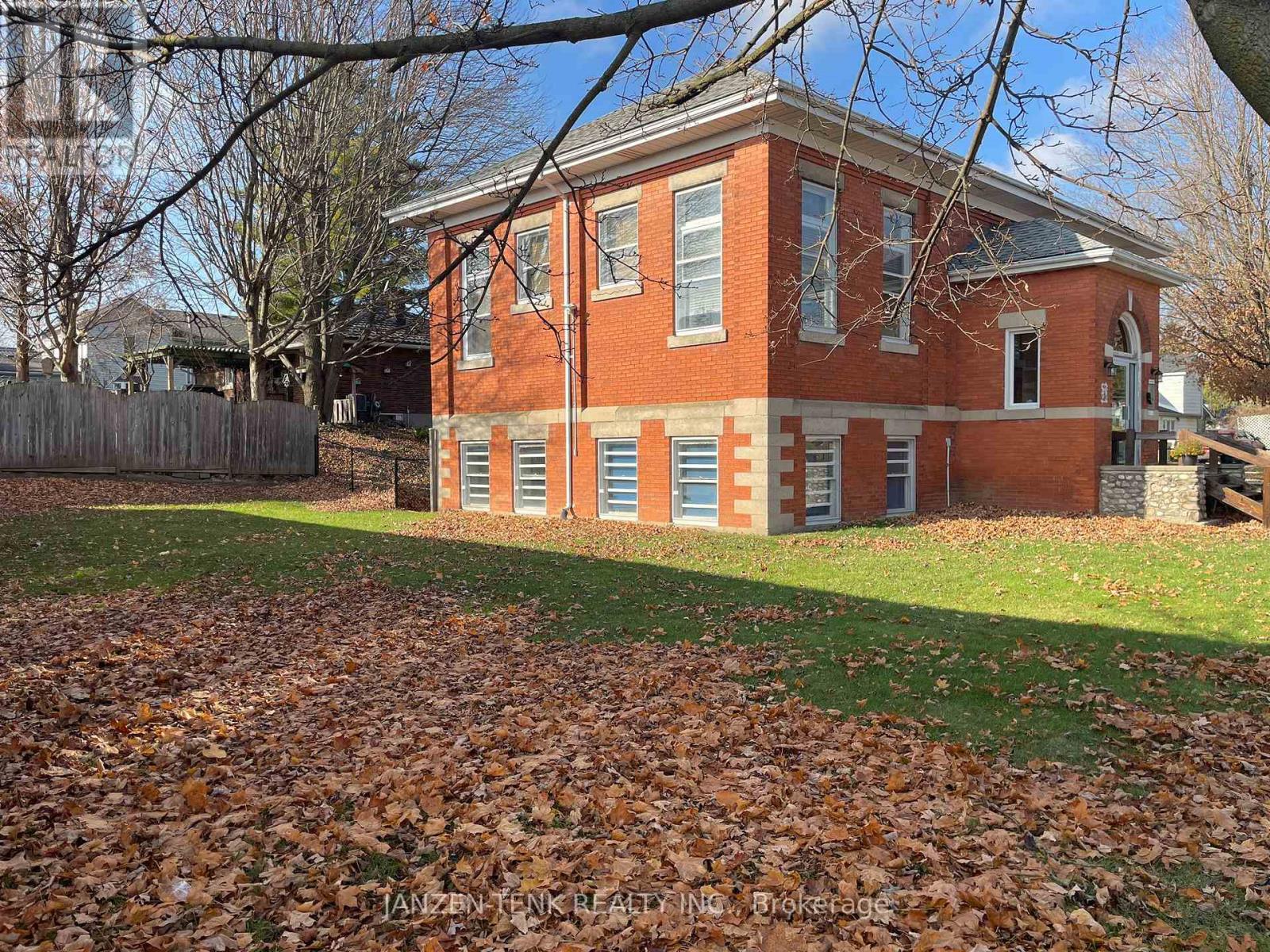 21 Stover Street, Norwich, Ontario N0J 1P0 - Photo 3 - X12593040