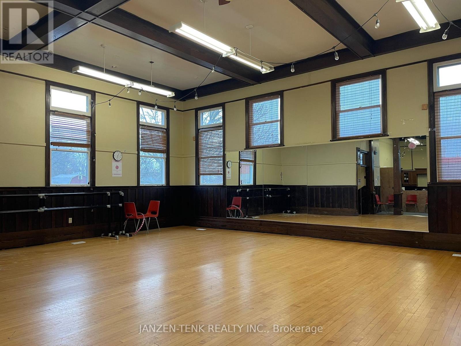 21 Stover Street, Norwich, Ontario N0J 1P0 - Photo 7 - X12593040