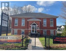 21 STOVER STREET, Norwich, Ontario