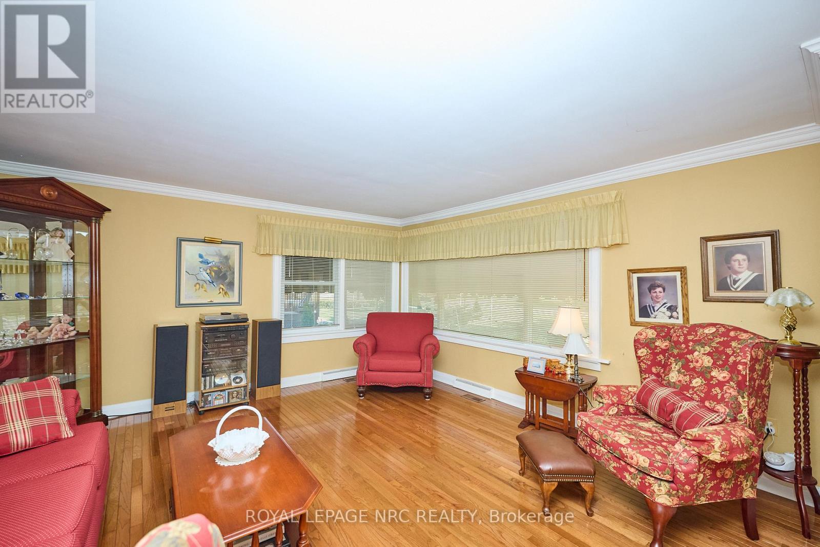 4013 Welland Street, Niagara Falls, Ontario  L2G 6J7 - Photo 12 - X12593060