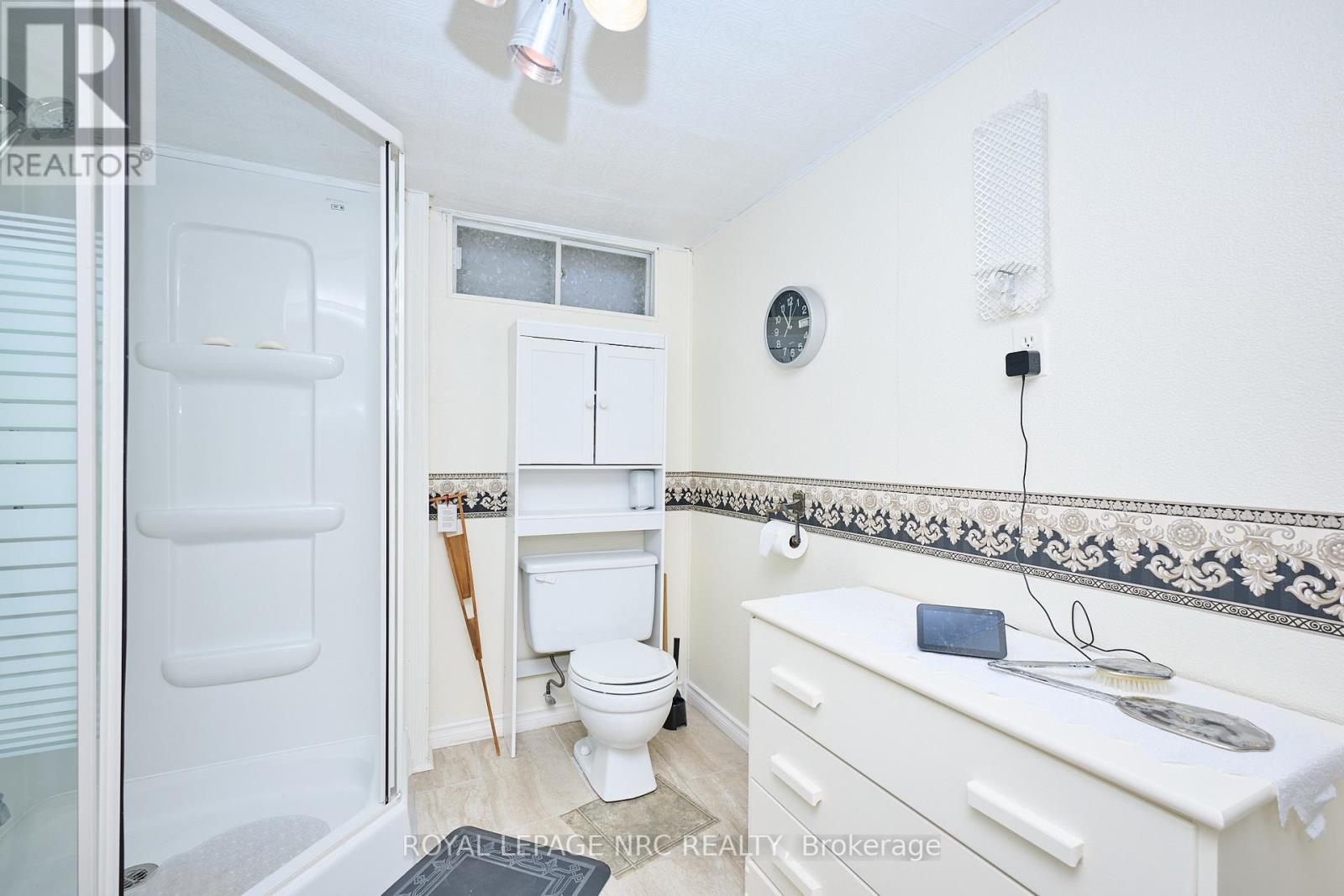 4013 Welland Street, Niagara Falls, Ontario  L2G 6J7 - Photo 27 - X12593060