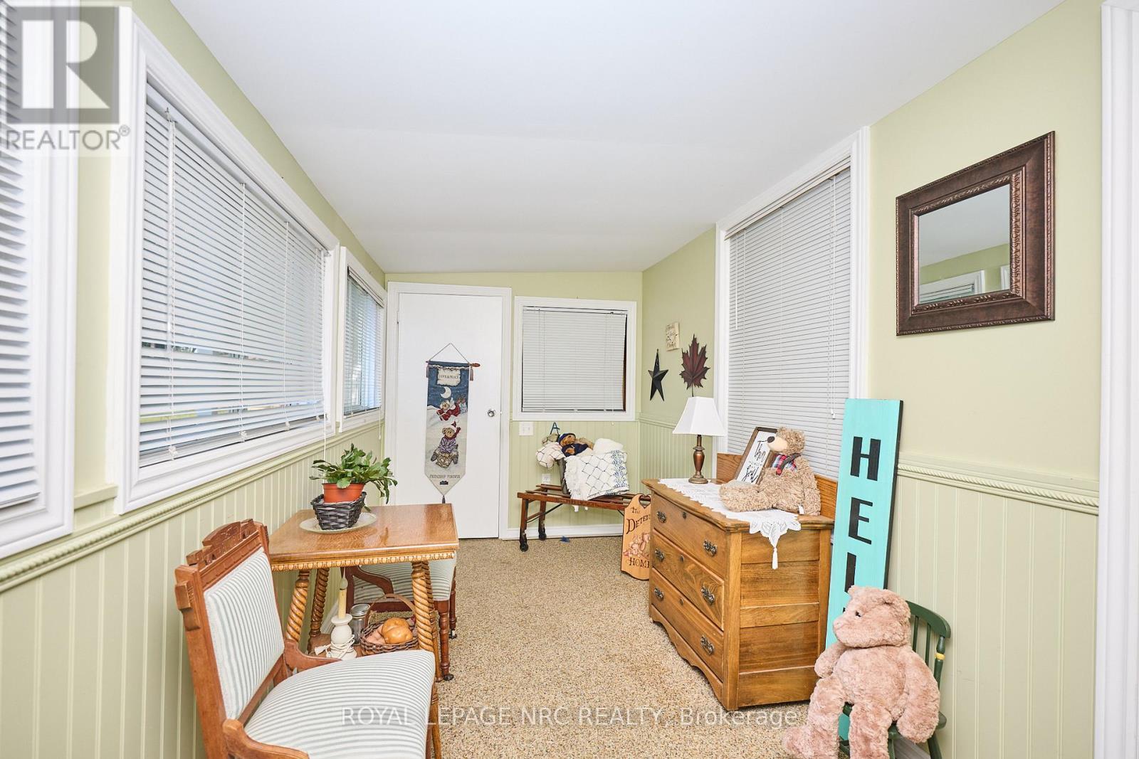 4013 Welland Street, Niagara Falls, Ontario  L2G 6J7 - Photo 3 - X12593060