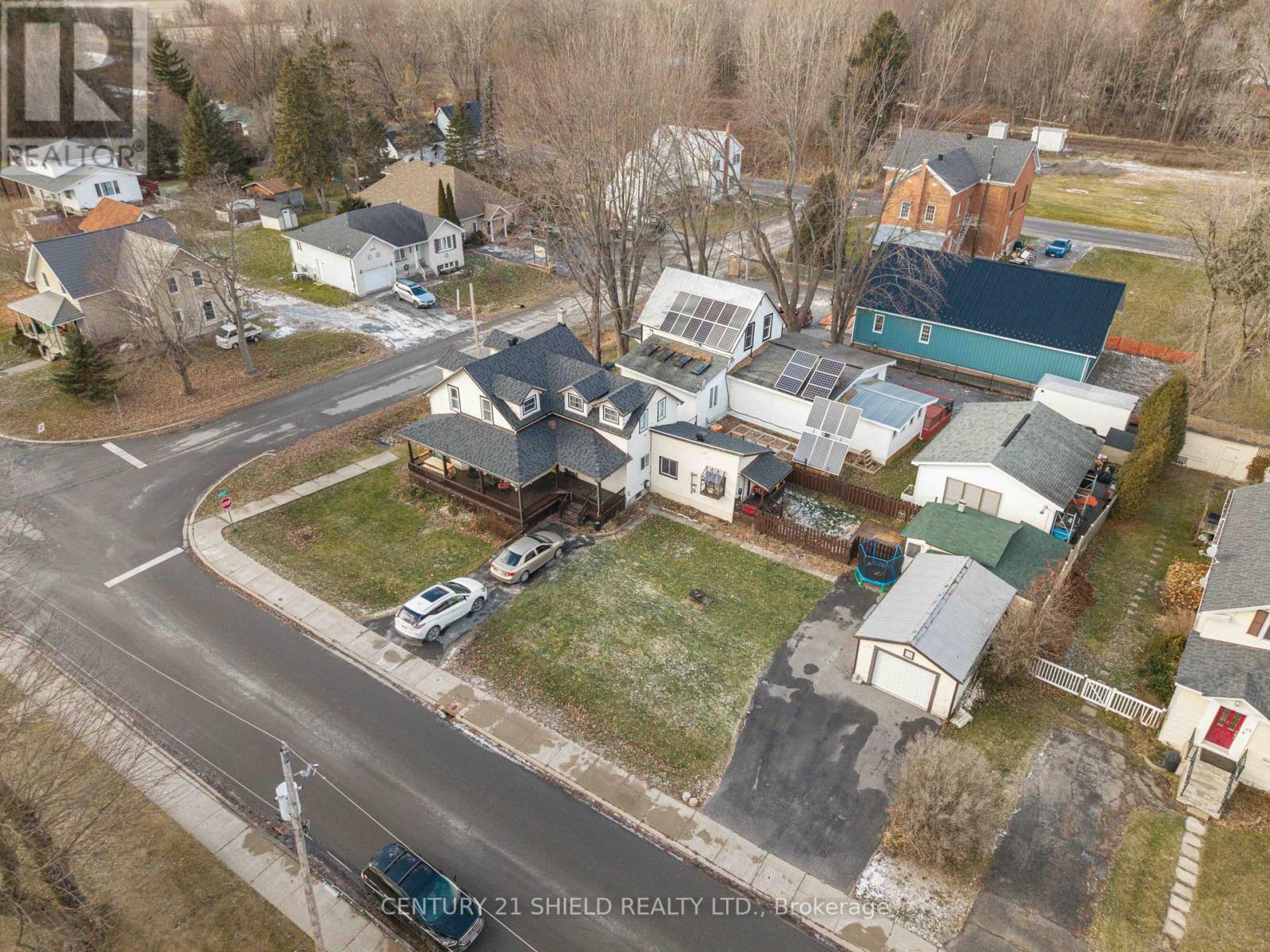 29 Oak Street, South Glengarry, Ontario K0C 1N0 - Photo 12 - X12593038