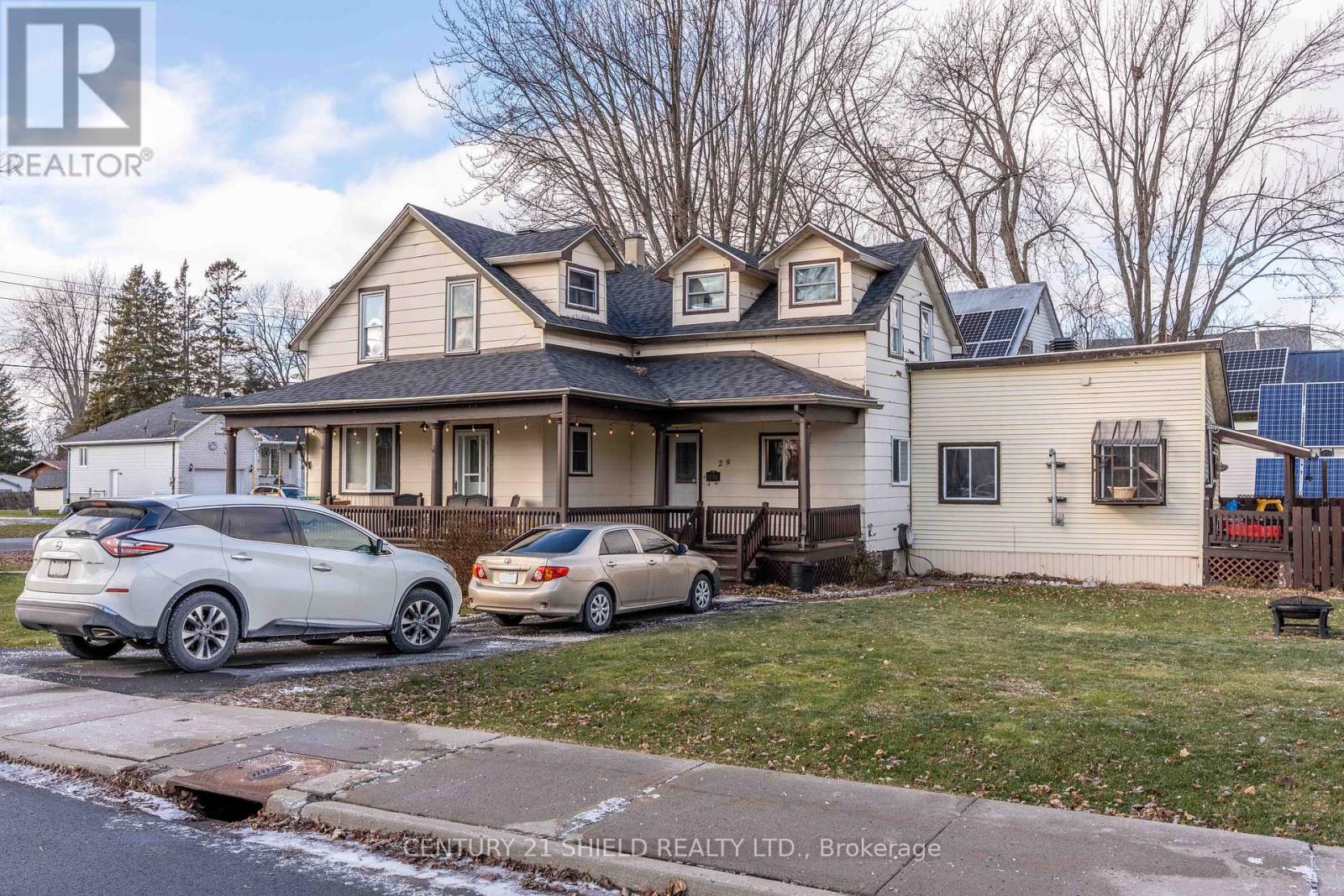 29 Oak Street, South Glengarry, Ontario K0C 1N0 - Photo 2 - X12593038