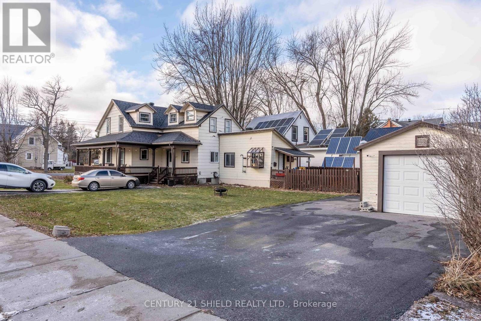 29 Oak Street, South Glengarry, Ontario K0C 1N0 - Photo 3 - X12593038