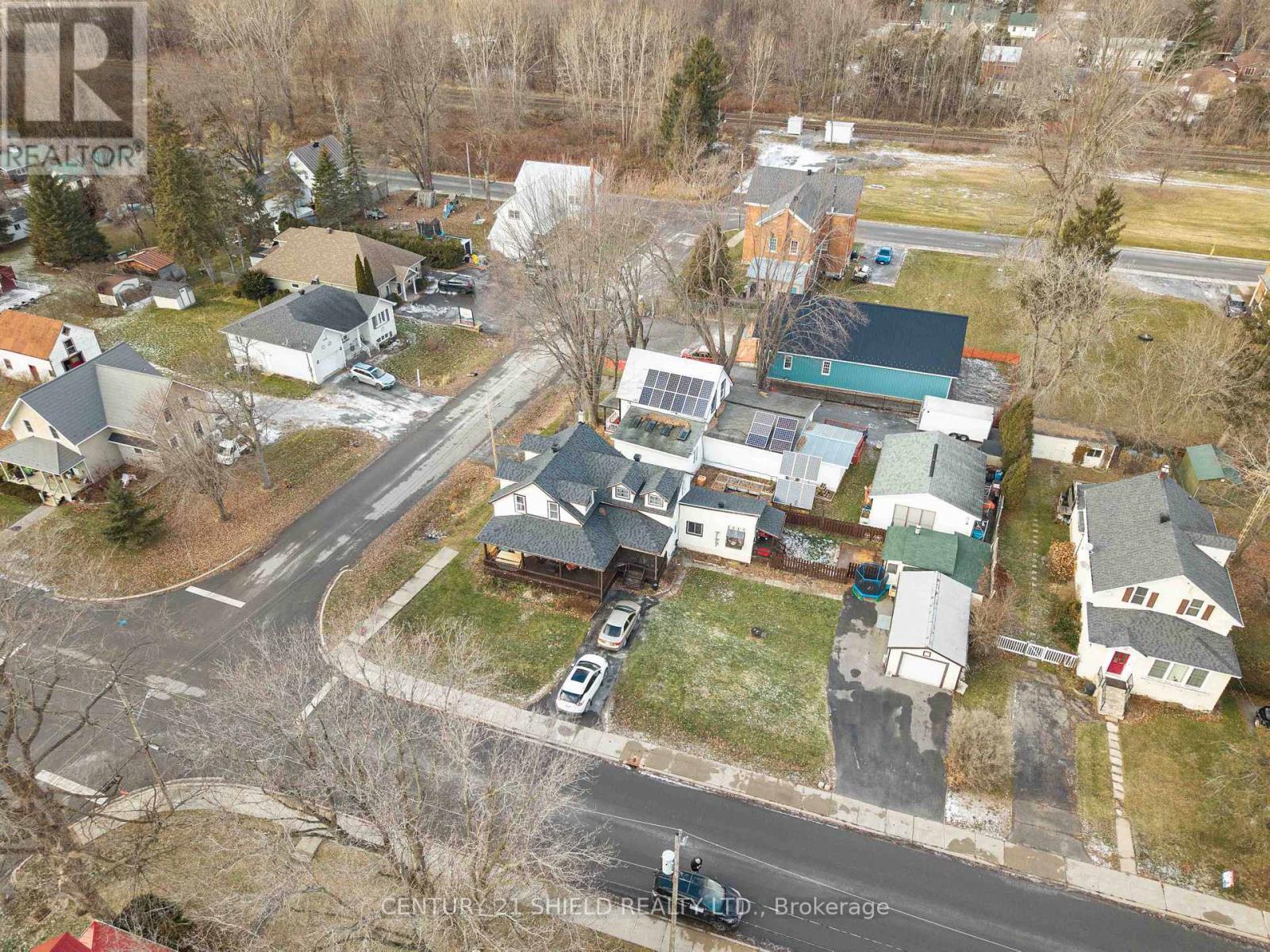 29 Oak Street, South Glengarry, Ontario K0C 1N0 - Photo 7 - X12593038