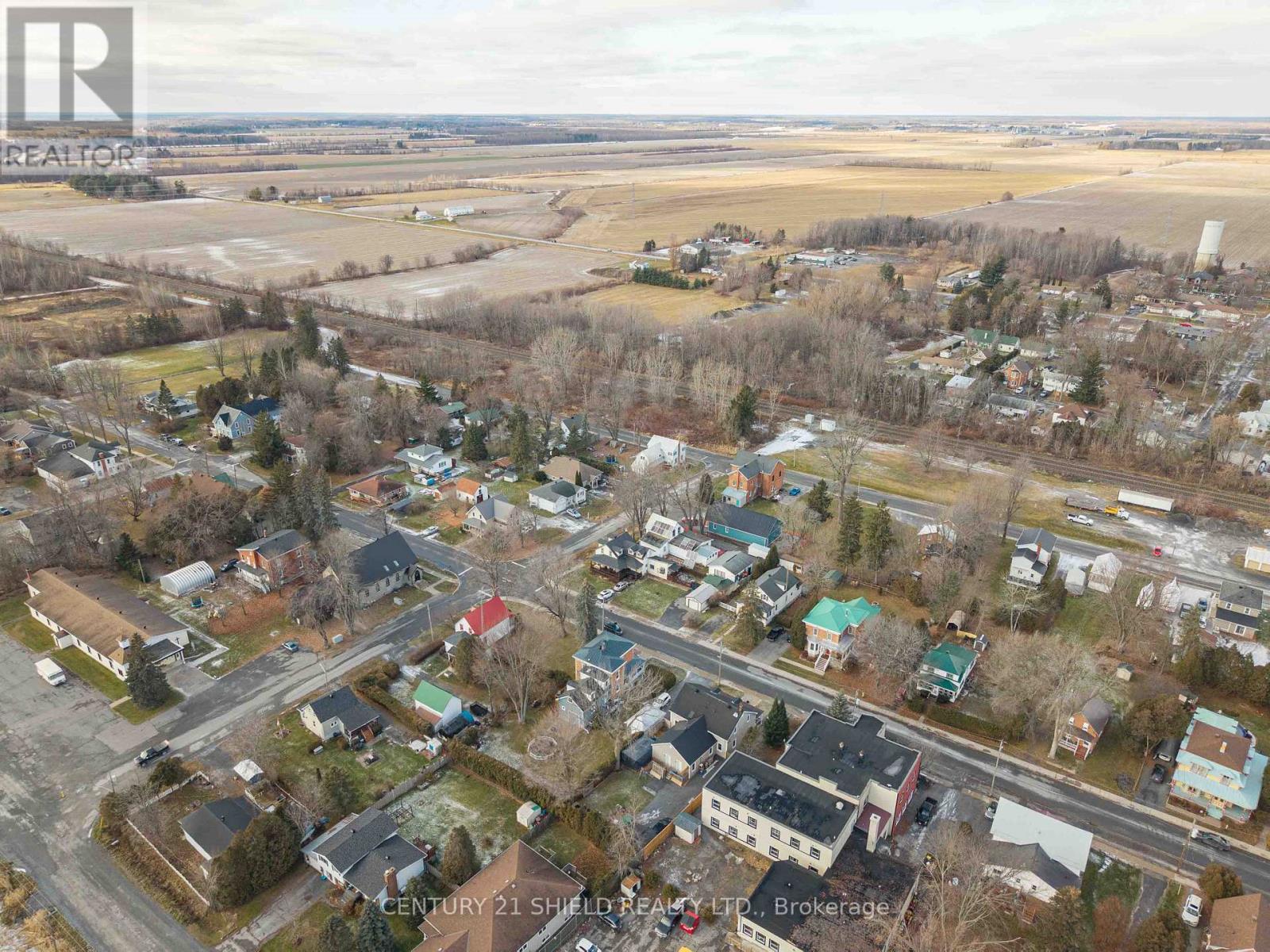 29 Oak Street, South Glengarry, Ontario K0C 1N0 - Photo 8 - X12593038