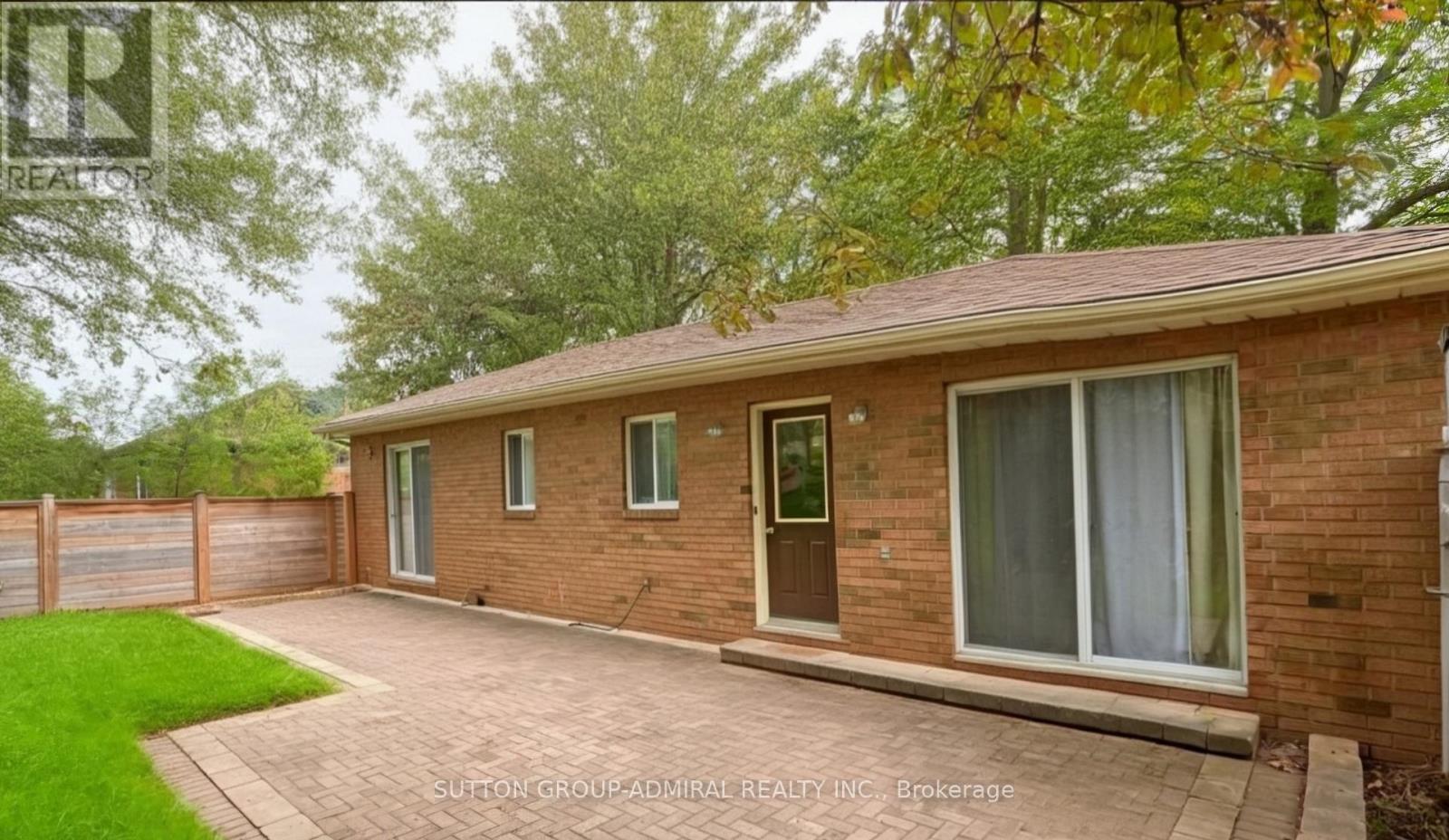 16 Gibbon Drive, Barrie, Ontario L4N 6G3 - Photo 10 - S12593058