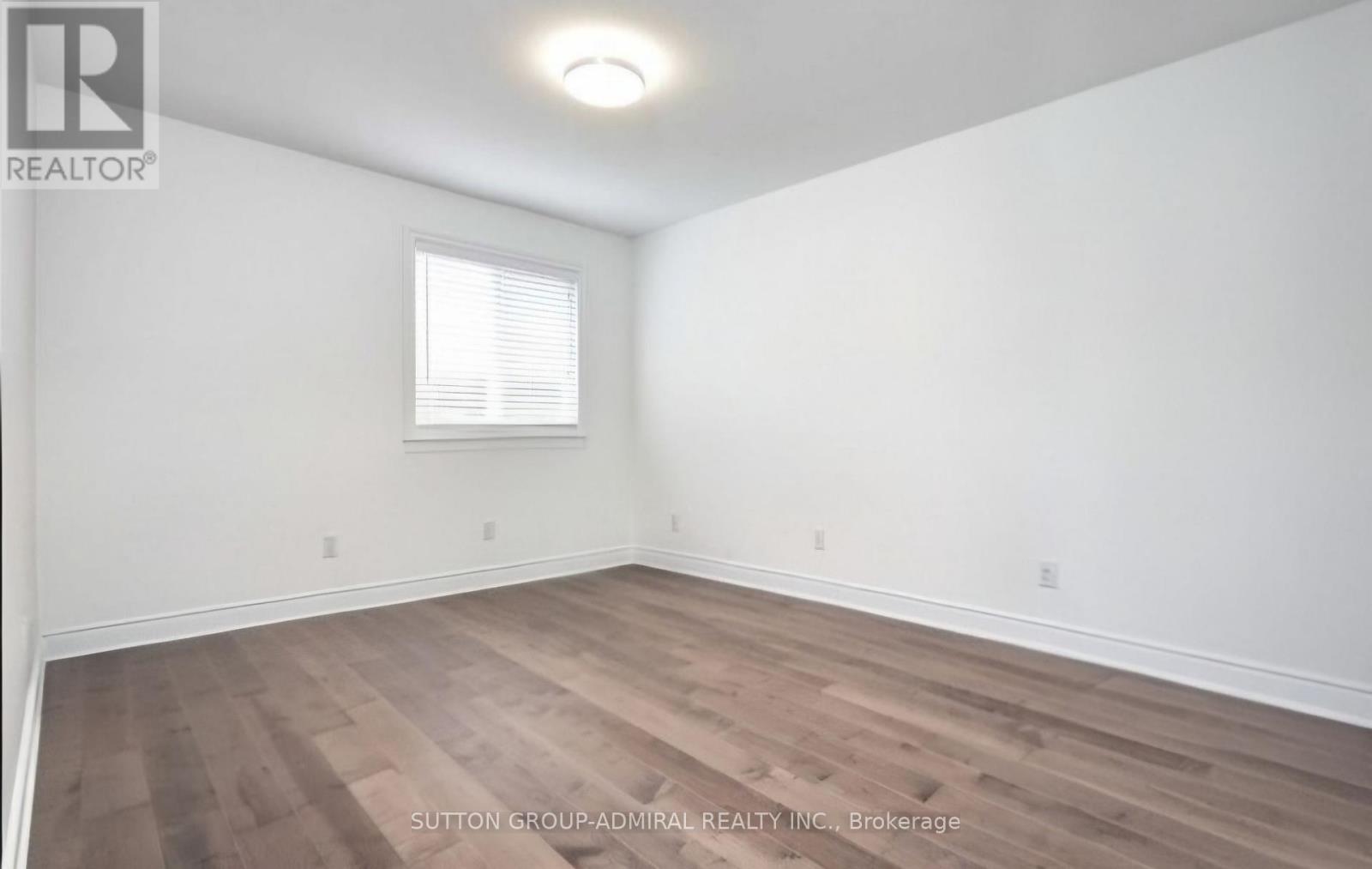 16 Gibbon Drive, Barrie, Ontario L4N 6G3 - Photo 5 - S12593058