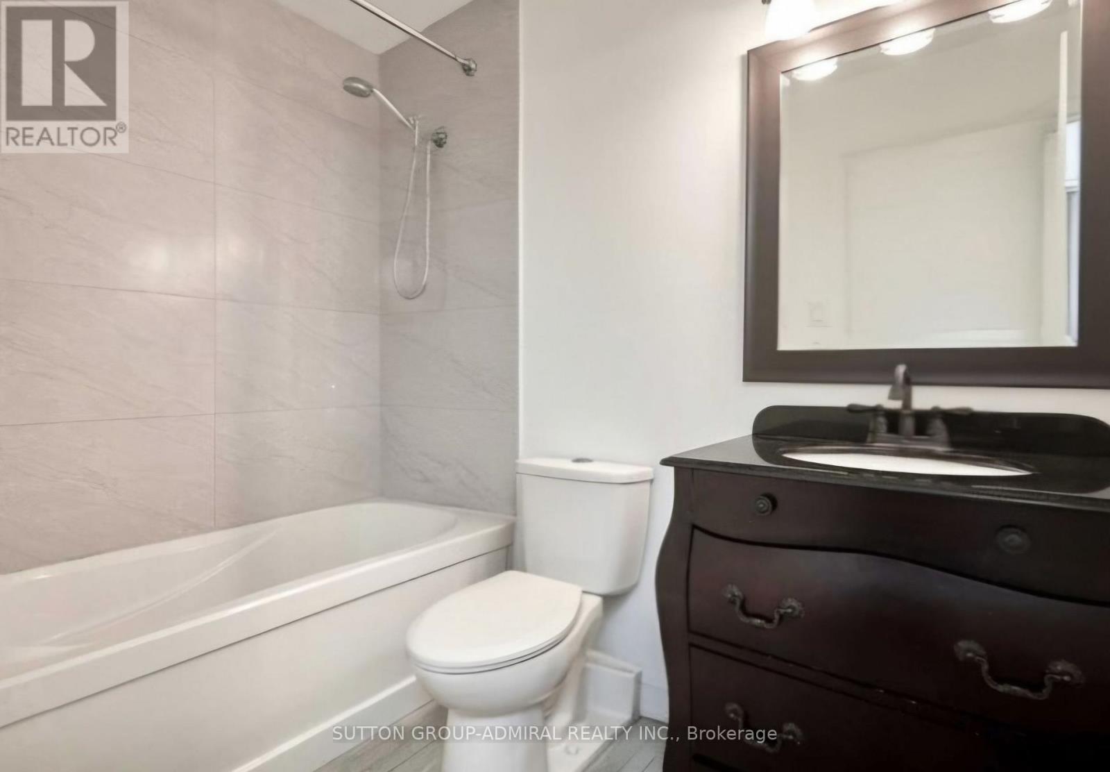 16 Gibbon Drive, Barrie, Ontario L4N 6G3 - Photo 8 - S12593058