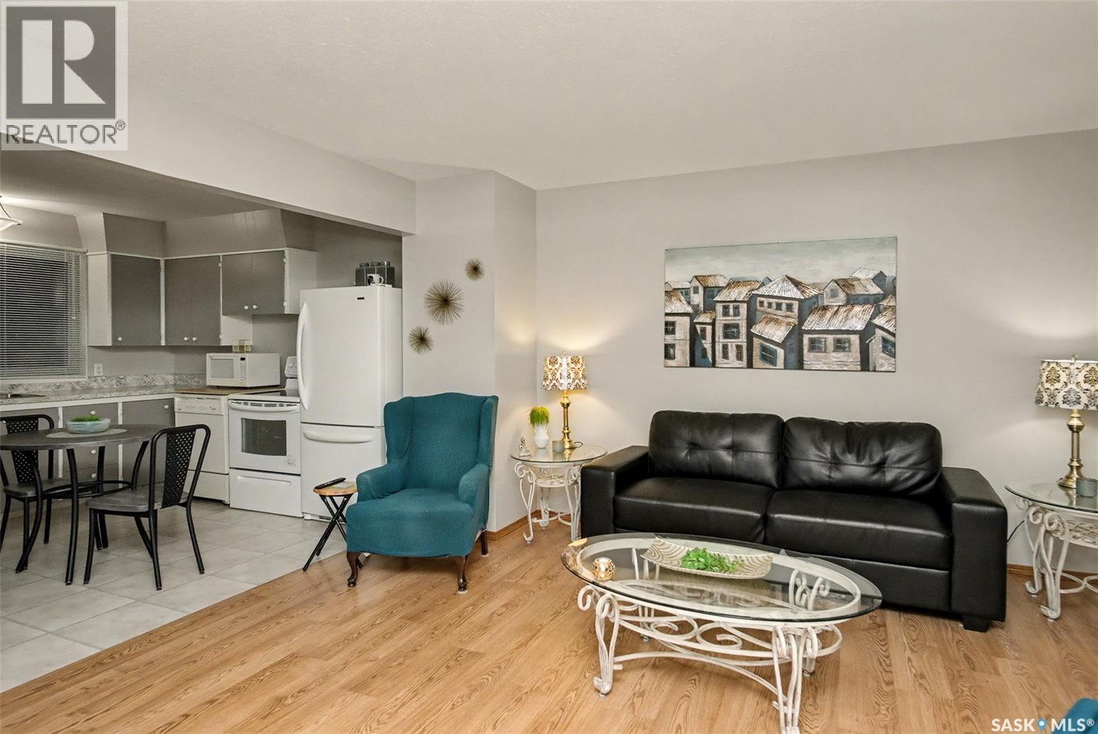 426 Royal Street, Regina, Saskatchewan  S4R 4Y6 - Photo 4 - SK024784