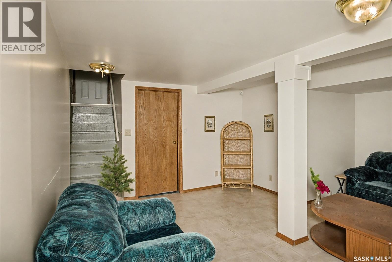 426 Royal Street, Regina, Saskatchewan  S4R 4Y6 - Photo 9 - SK024784