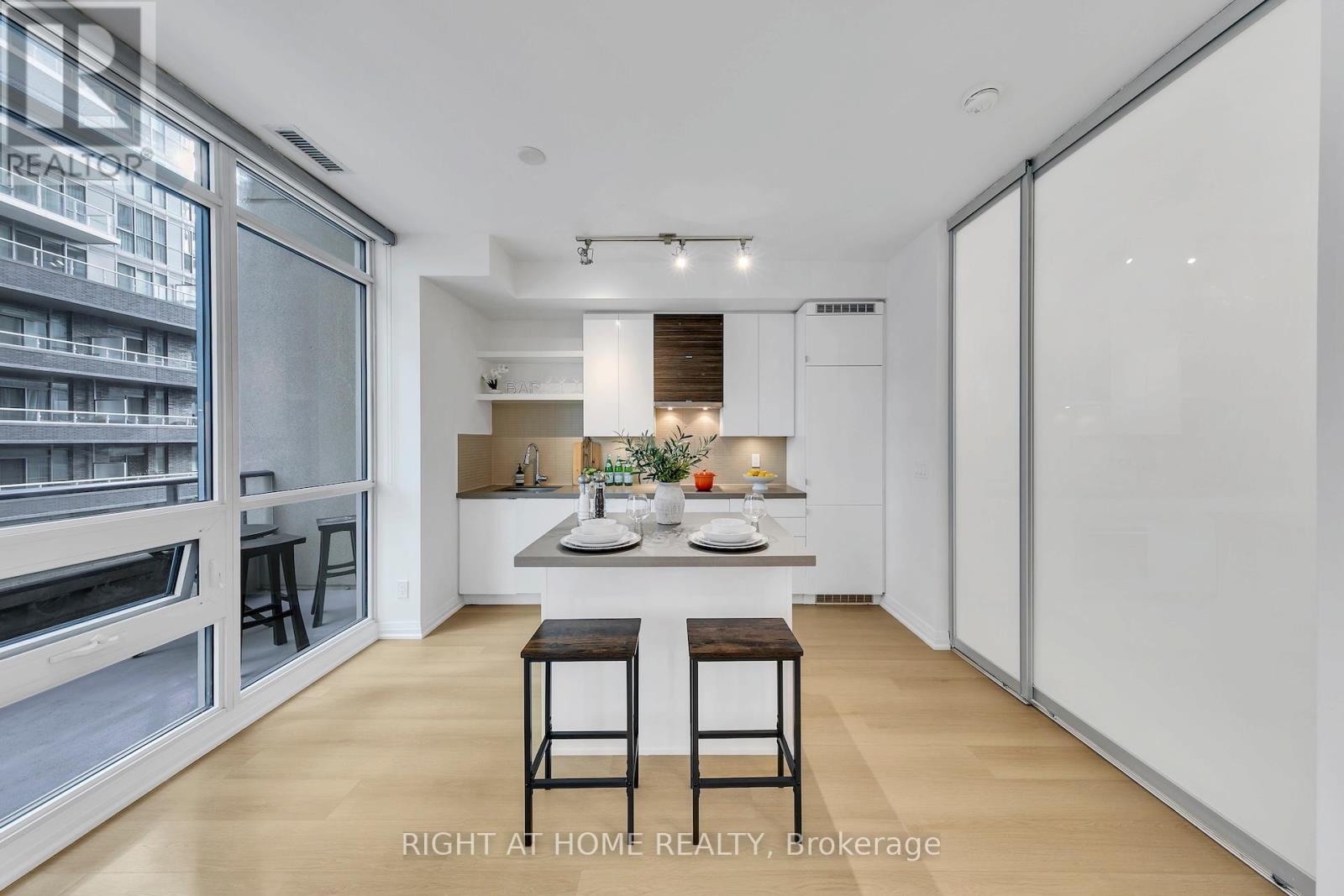 414 - 59 Annie Craig Drive, Toronto, Ontario  M9V 0C5 - Photo 13 - W12586570