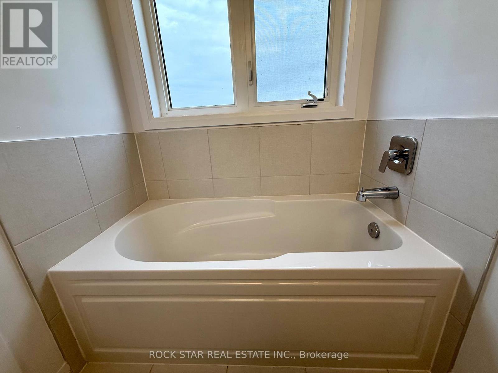 14 Scenic Ridge Gate, Brant (Paris), Ontario  N3L 0K4 - Photo 28 - X12548854