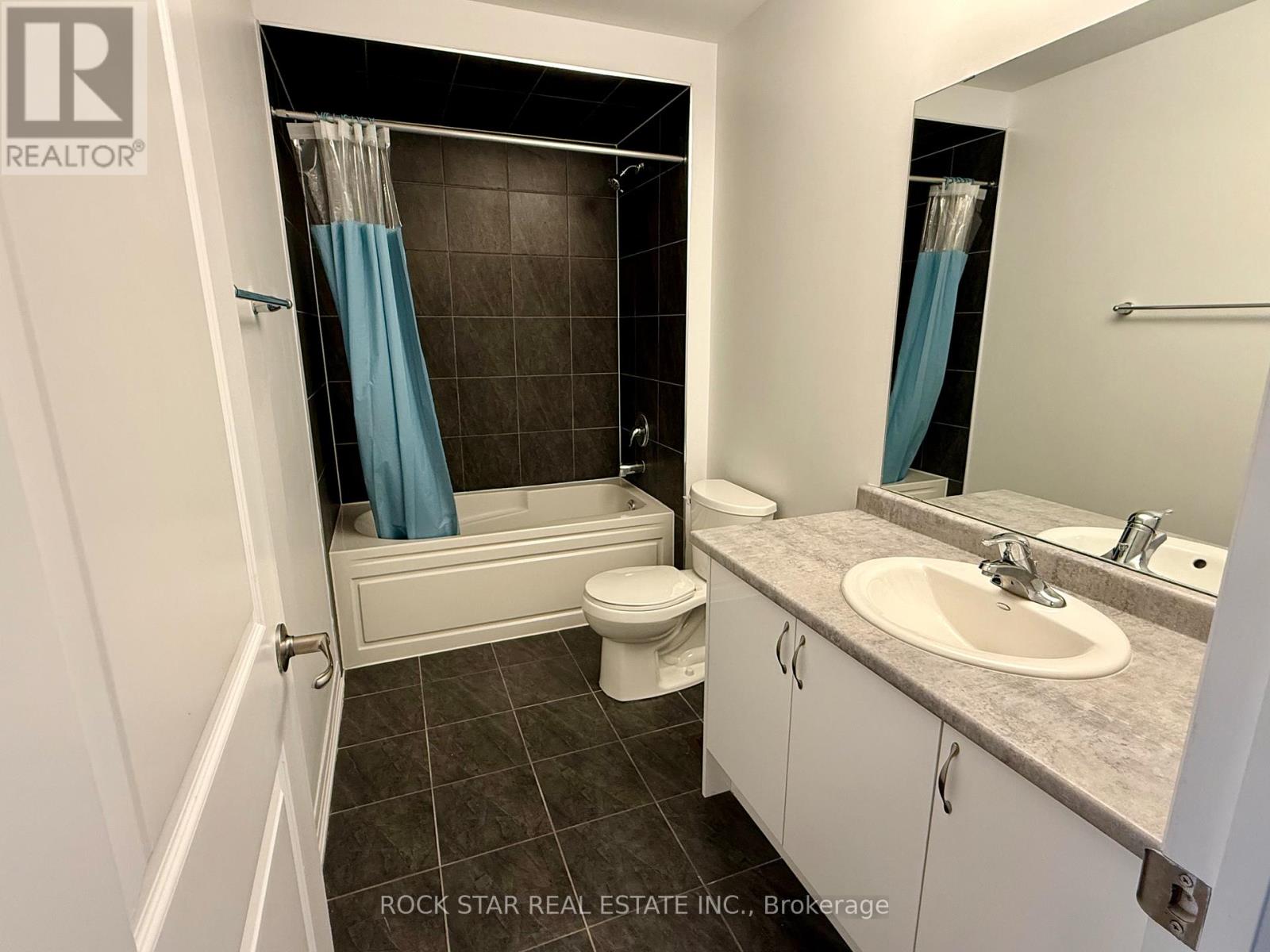 14 Scenic Ridge Gate, Brant (Paris), Ontario  N3L 0K4 - Photo 37 - X12548854