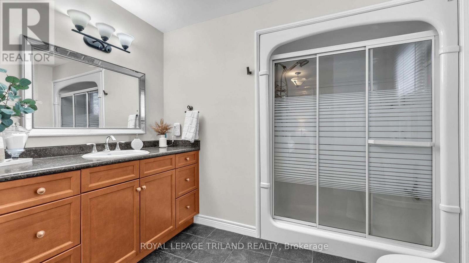 924 Farnham Road, London South, Ontario  N6K 1S1 - Photo 30 - X12589784