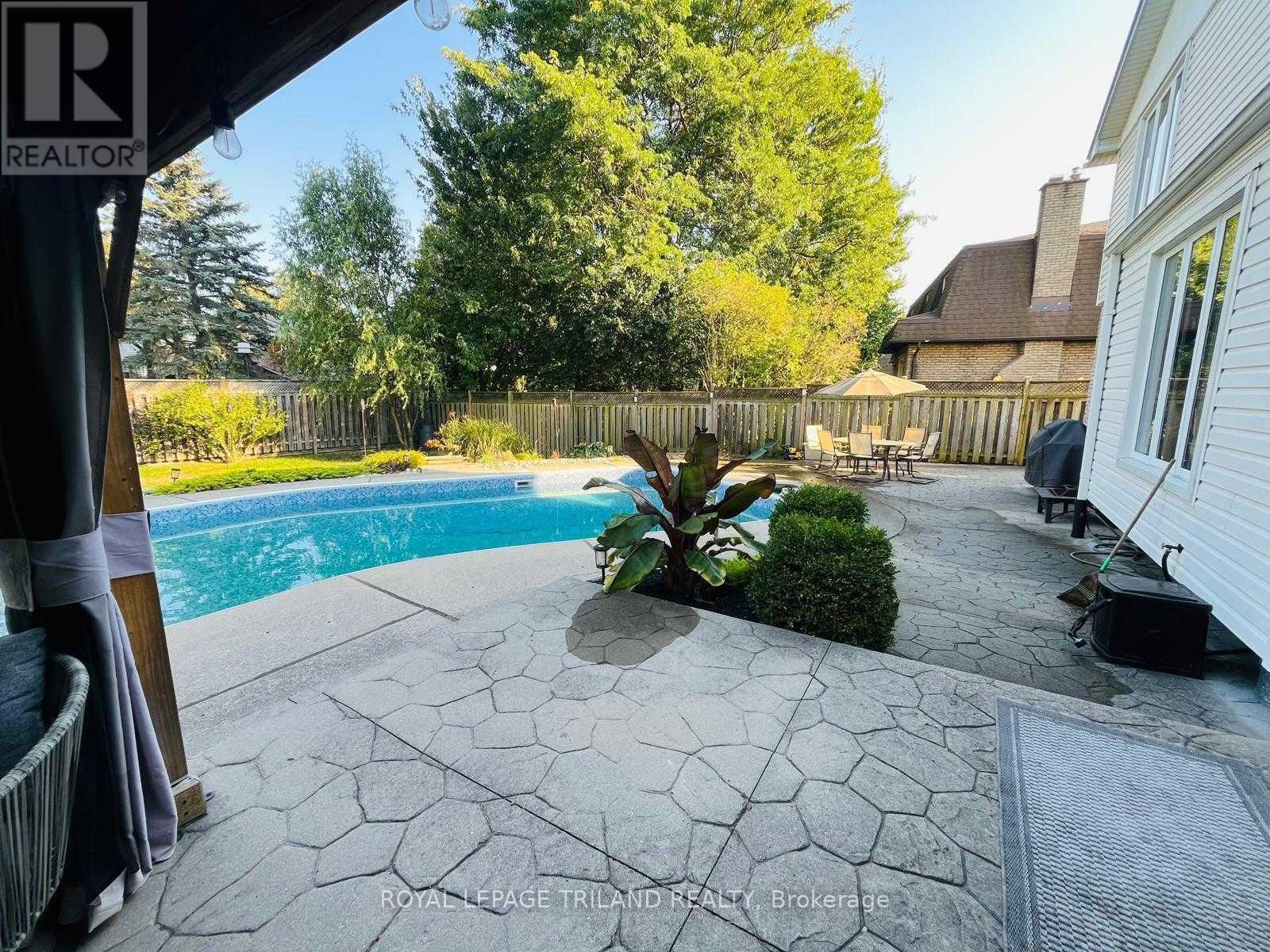 924 Farnham Road, London South, Ontario  N6K 1S1 - Photo 37 - X12589784