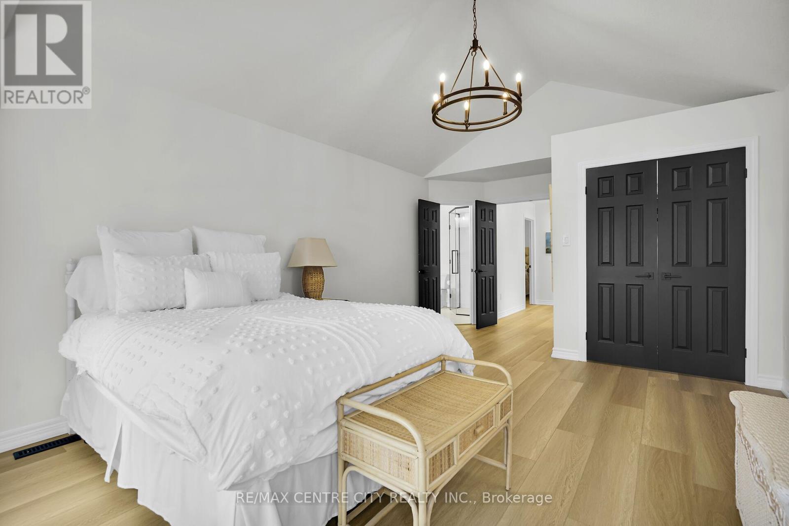 379 Front Street, Central Elgin, Ontario  N5L 1G2 - Photo 23 - X12593074