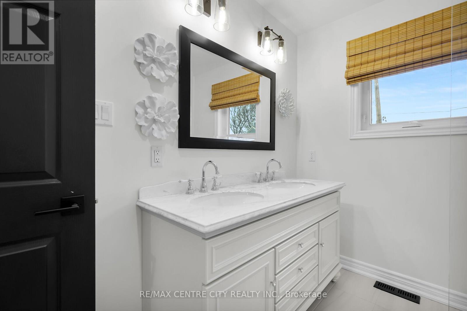 379 Front Street, Central Elgin, Ontario  N5L 1G2 - Photo 32 - X12593074