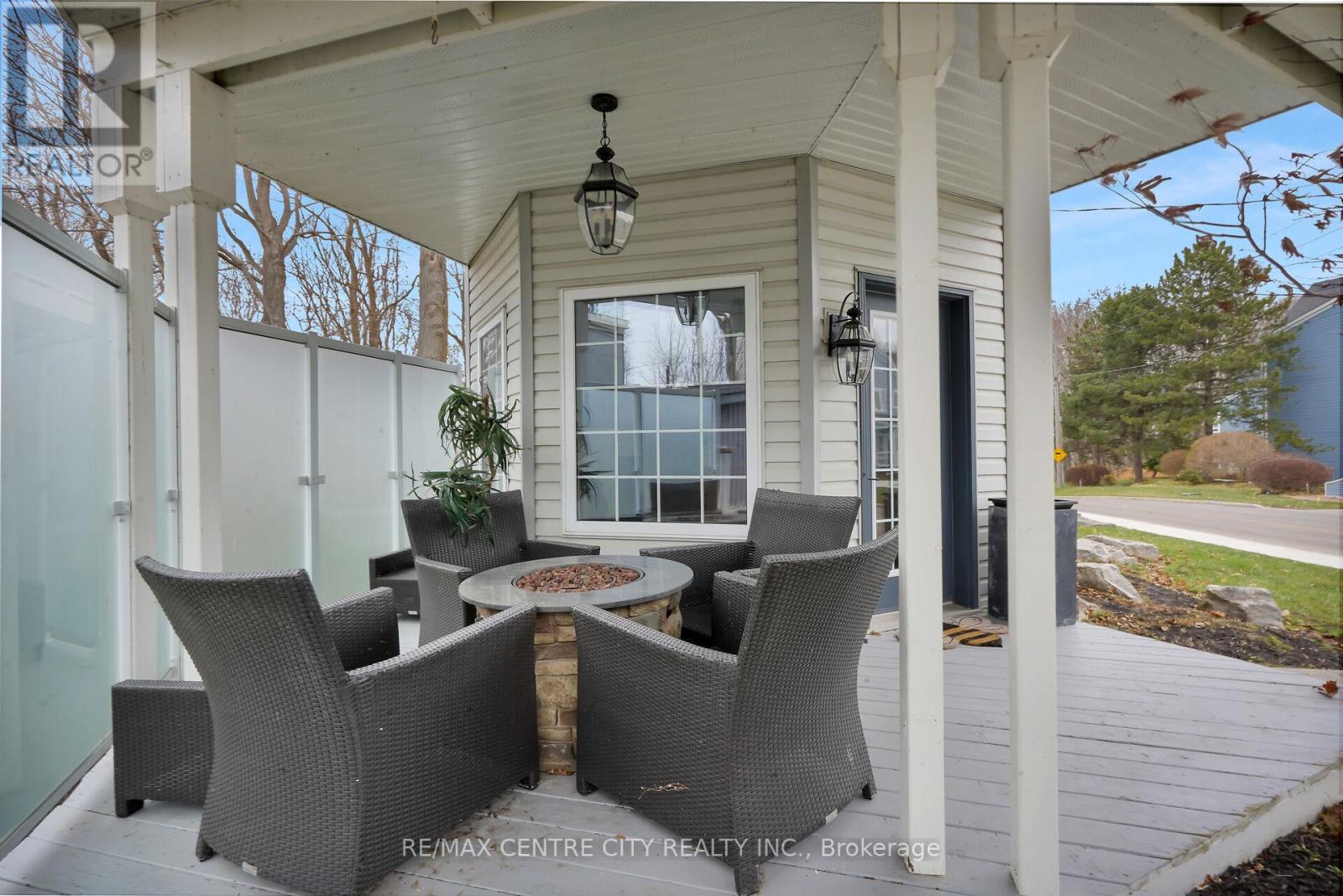 379 Front Street, Central Elgin, Ontario  N5L 1G2 - Photo 4 - X12593074