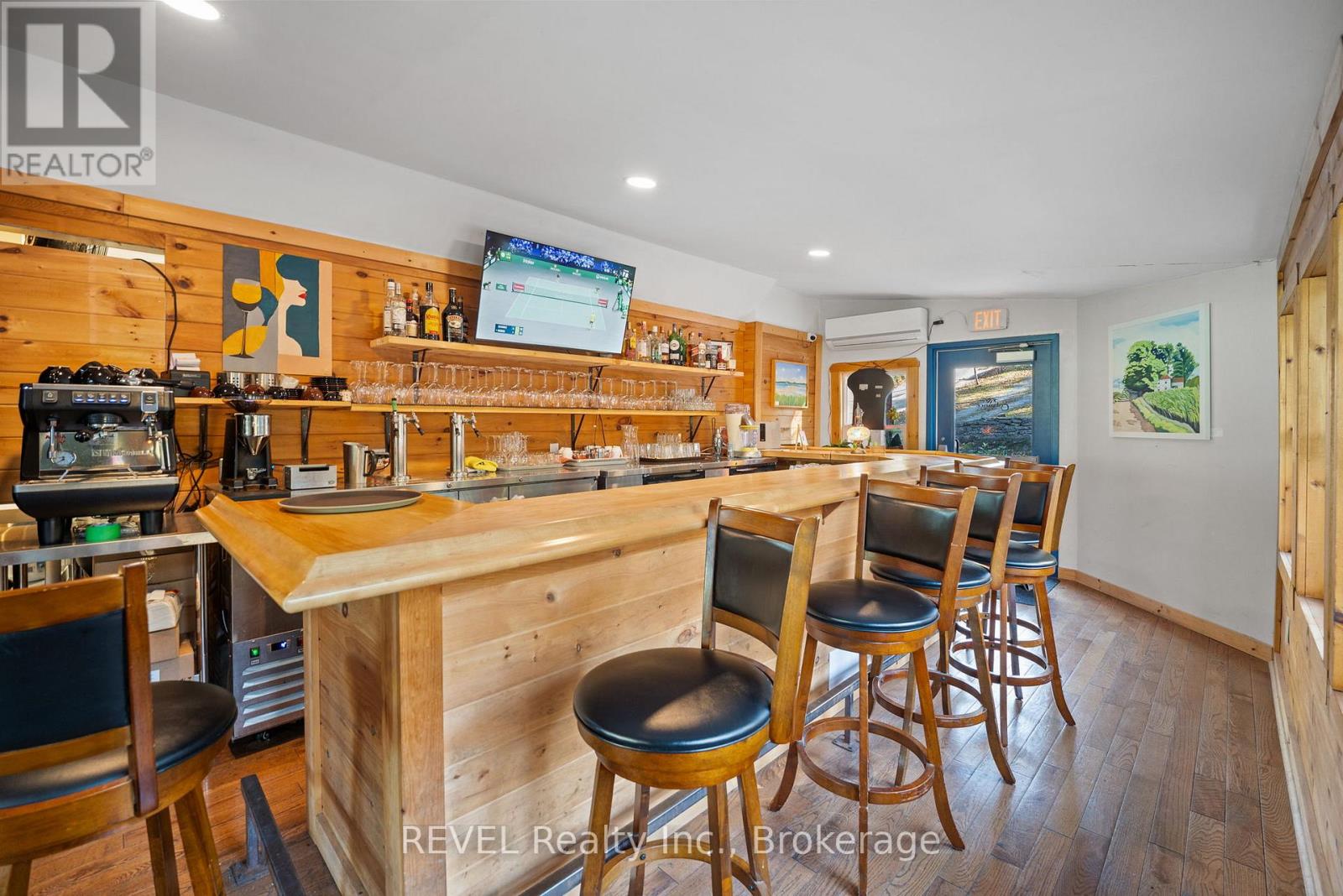 10414 Lakeshore Road, Wainfleet, Ontario  L3K 5V4 - Photo 5 - X12593080