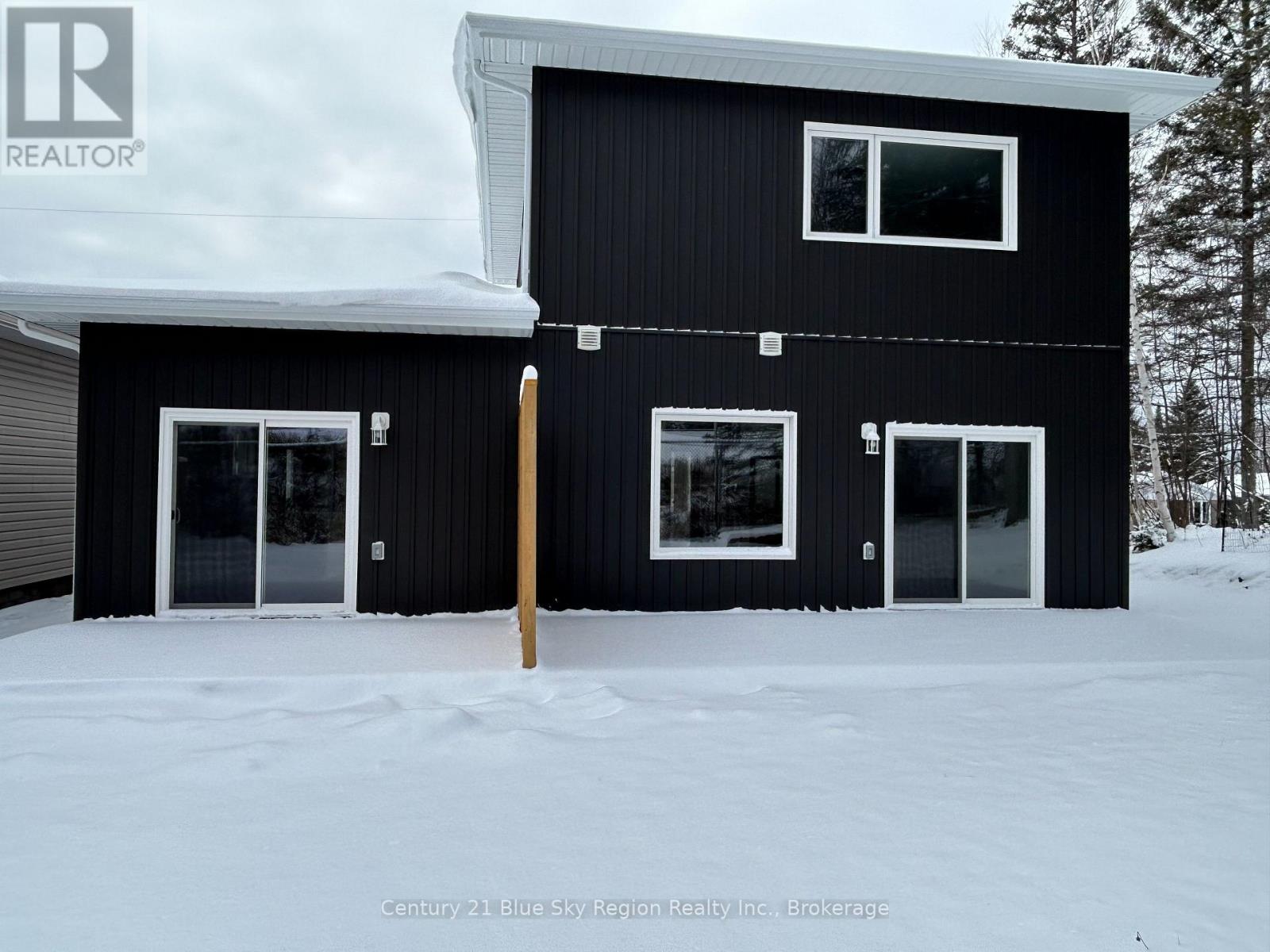 16 Birch Street, Powassan, Ontario P0H 1Z0 - Photo 2 - X12437076