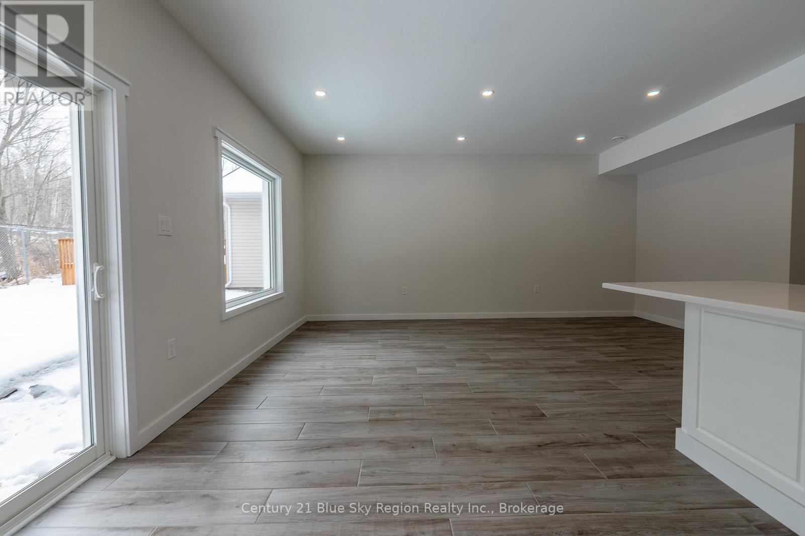 16 Birch Street, Powassan, Ontario P0H 1Z0 - Photo 33 - X12437076