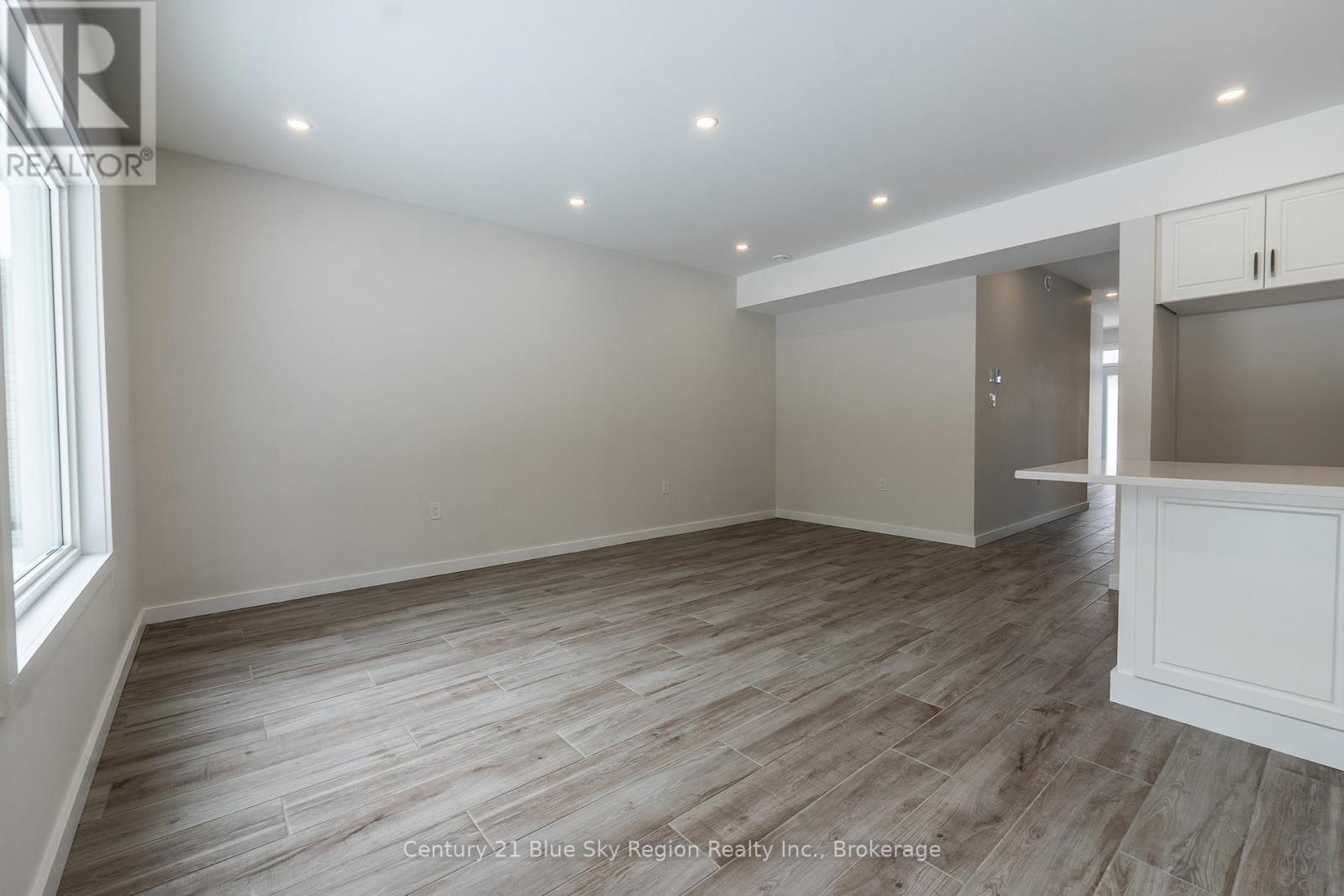 16 Birch Street, Powassan, Ontario P0H 1Z0 - Photo 34 - X12437076