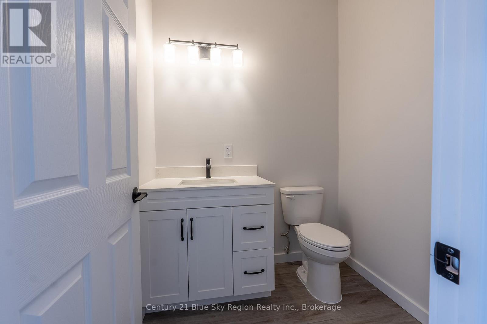 16 Birch Street, Powassan, Ontario P0H 1Z0 - Photo 37 - X12437076