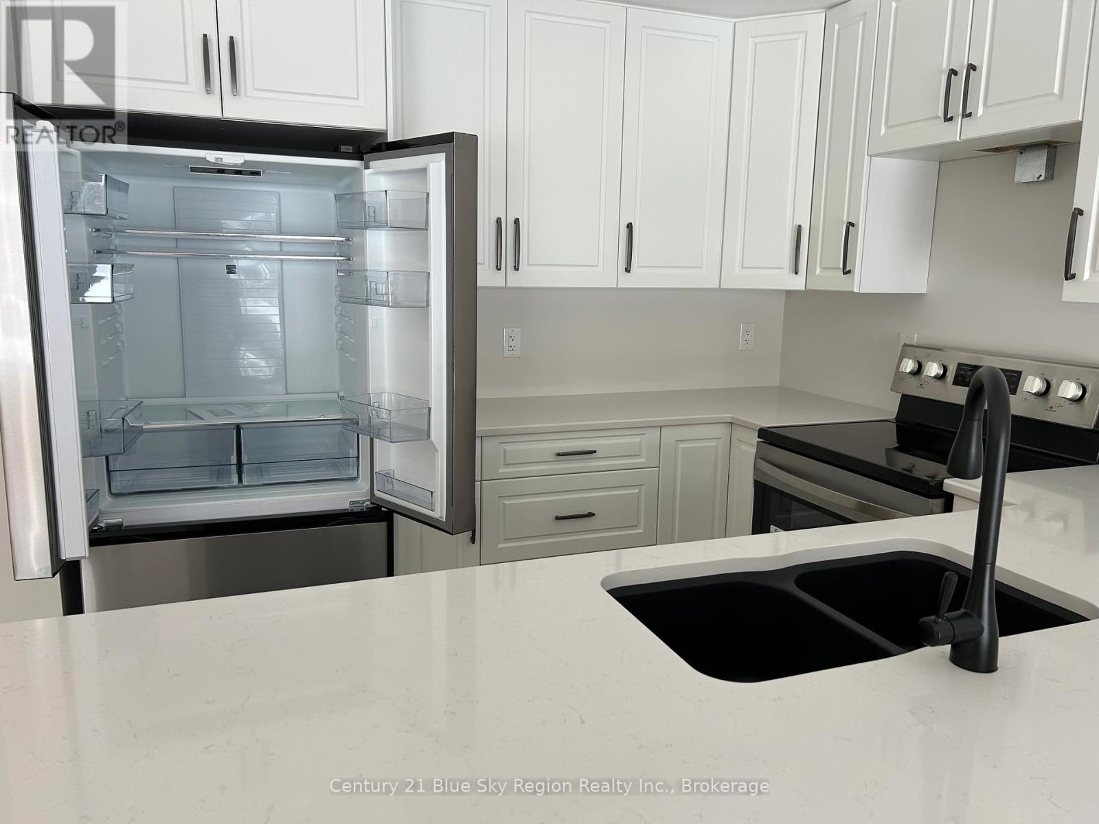 16 Birch Street, Powassan, Ontario P0H 1Z0 - Photo 8 - X12437076