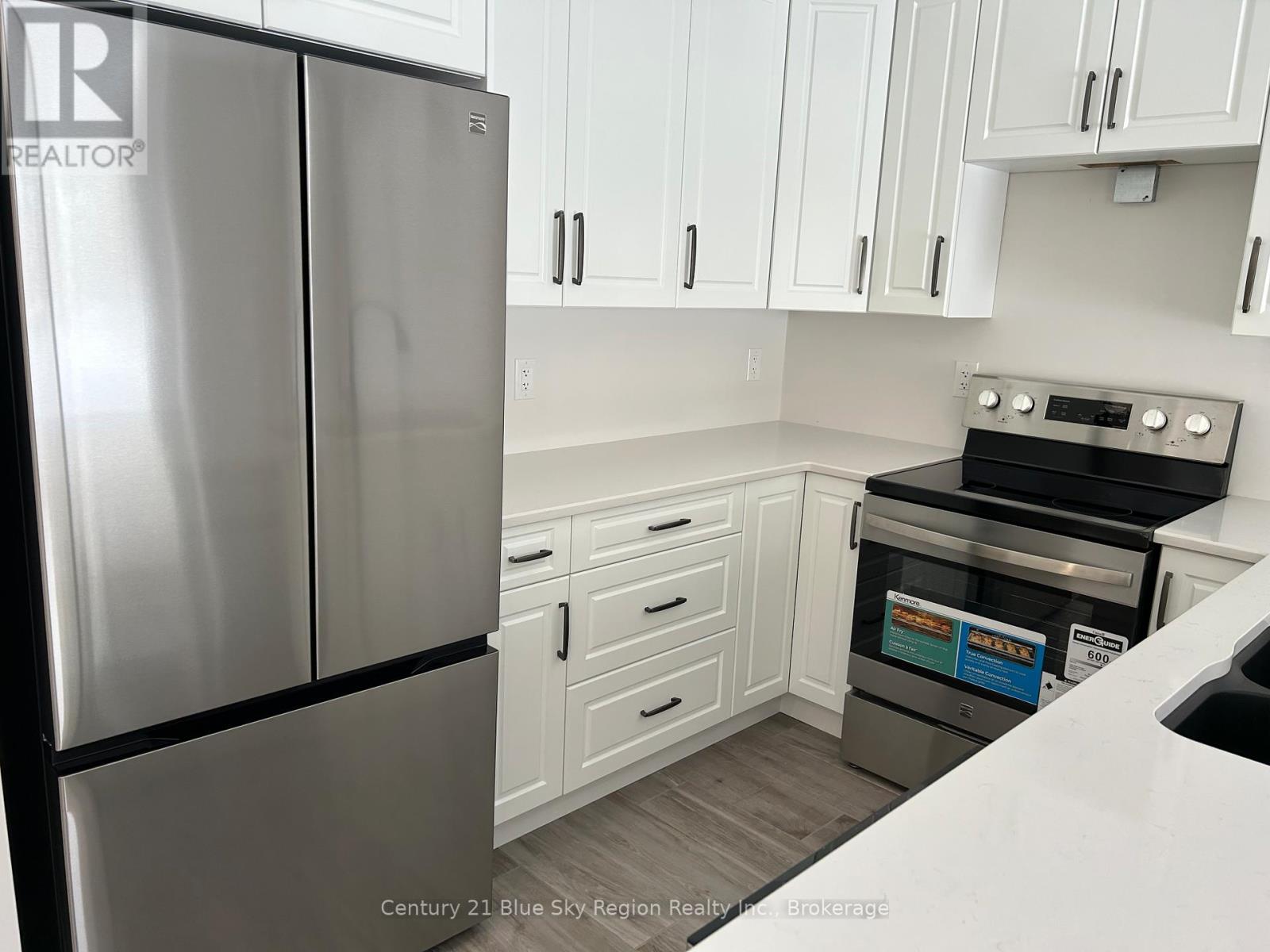 16 Birch Street, Powassan, Ontario P0H 1Z0 - Photo 7 - X12437076