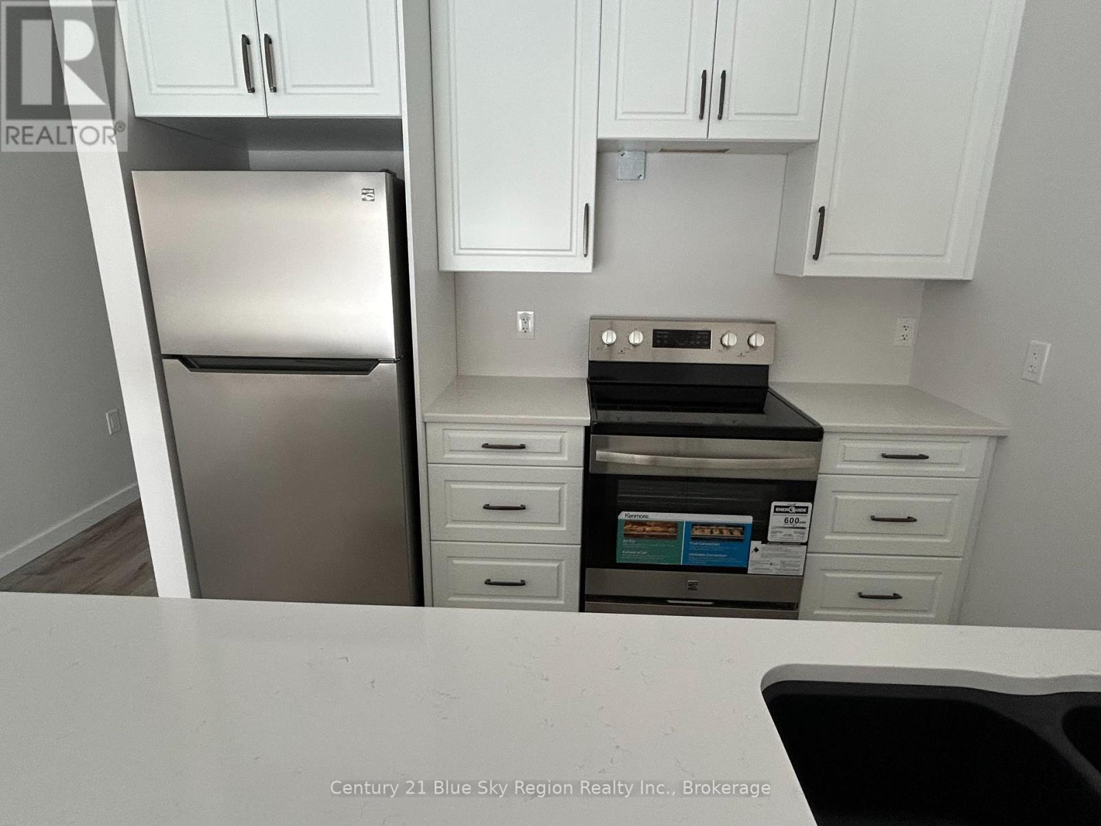 16 Birch Street, Powassan, Ontario P0H 1Z0 - Photo 6 - X12437076