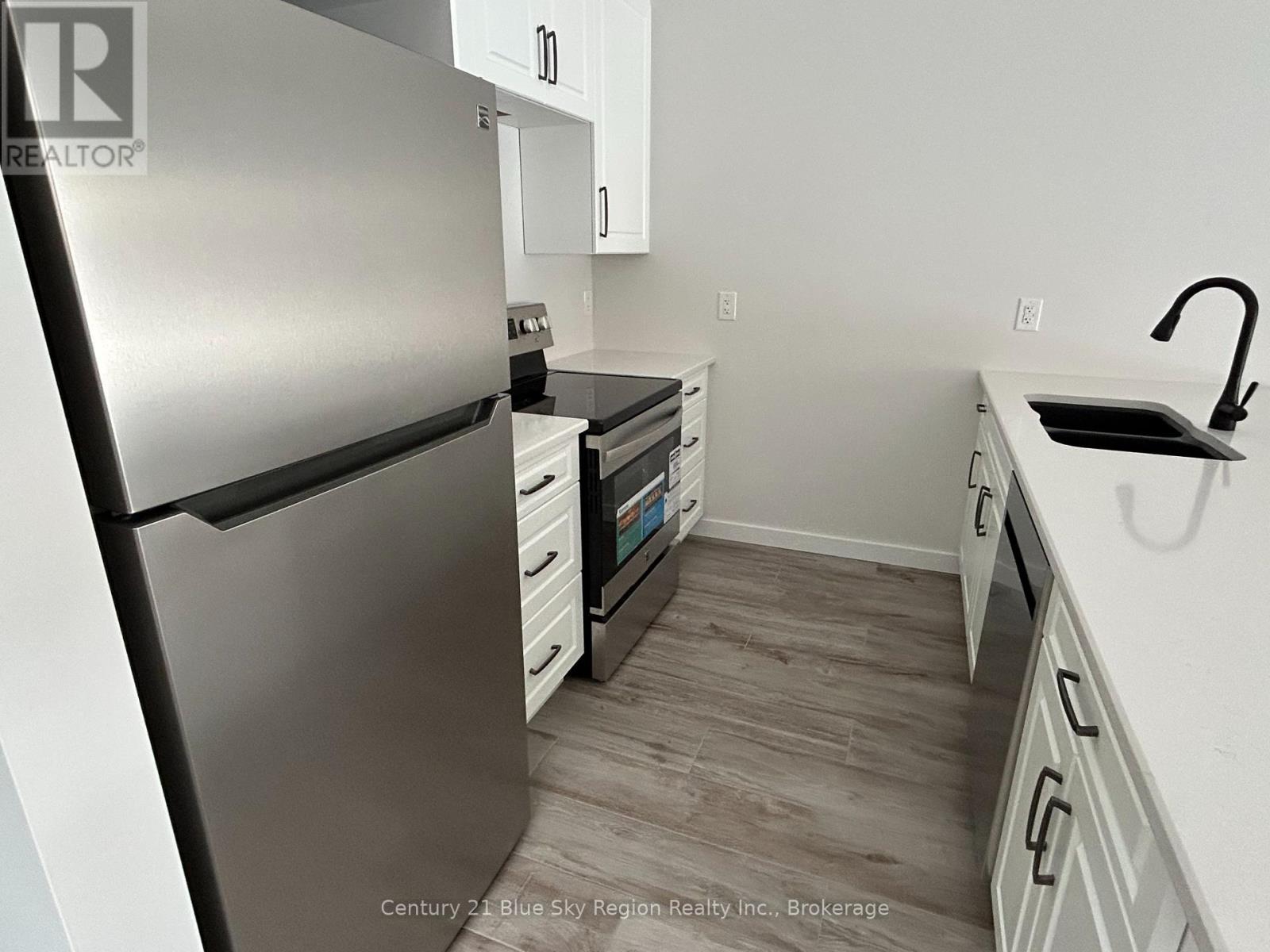 16 Birch Street, Powassan, Ontario P0H 1Z0 - Photo 9 - X12437076