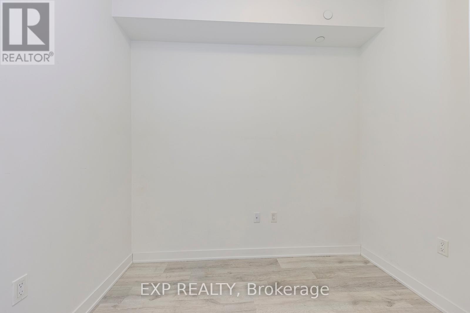 1210 - 4655 Metcalfe Avenue, Mississauga, Ontario L5M 0Z7 - Photo 9 - W12551952