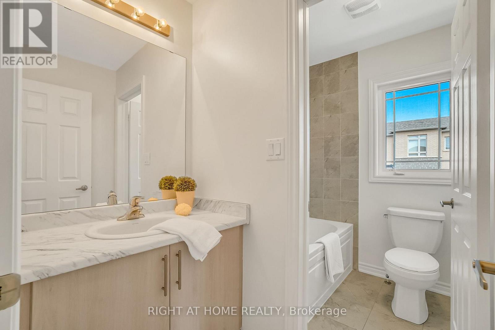 Main-Upper - 2091 Hallandale Street, Oshawa, Ontario  L1L 0T9 - Photo 19 - E12593078